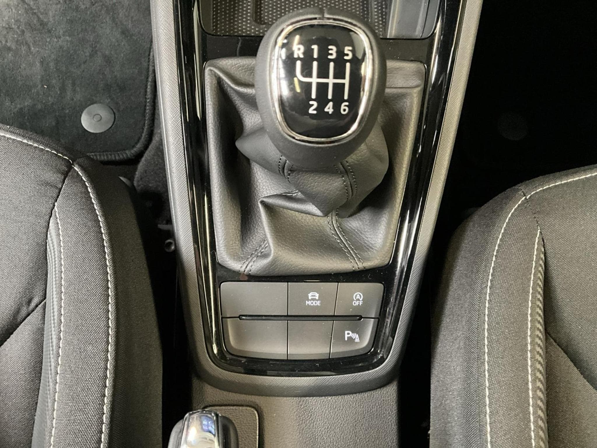 Skoda Scala Monte-Carlo+BVM+LED+Navi (2025) - Photo 14