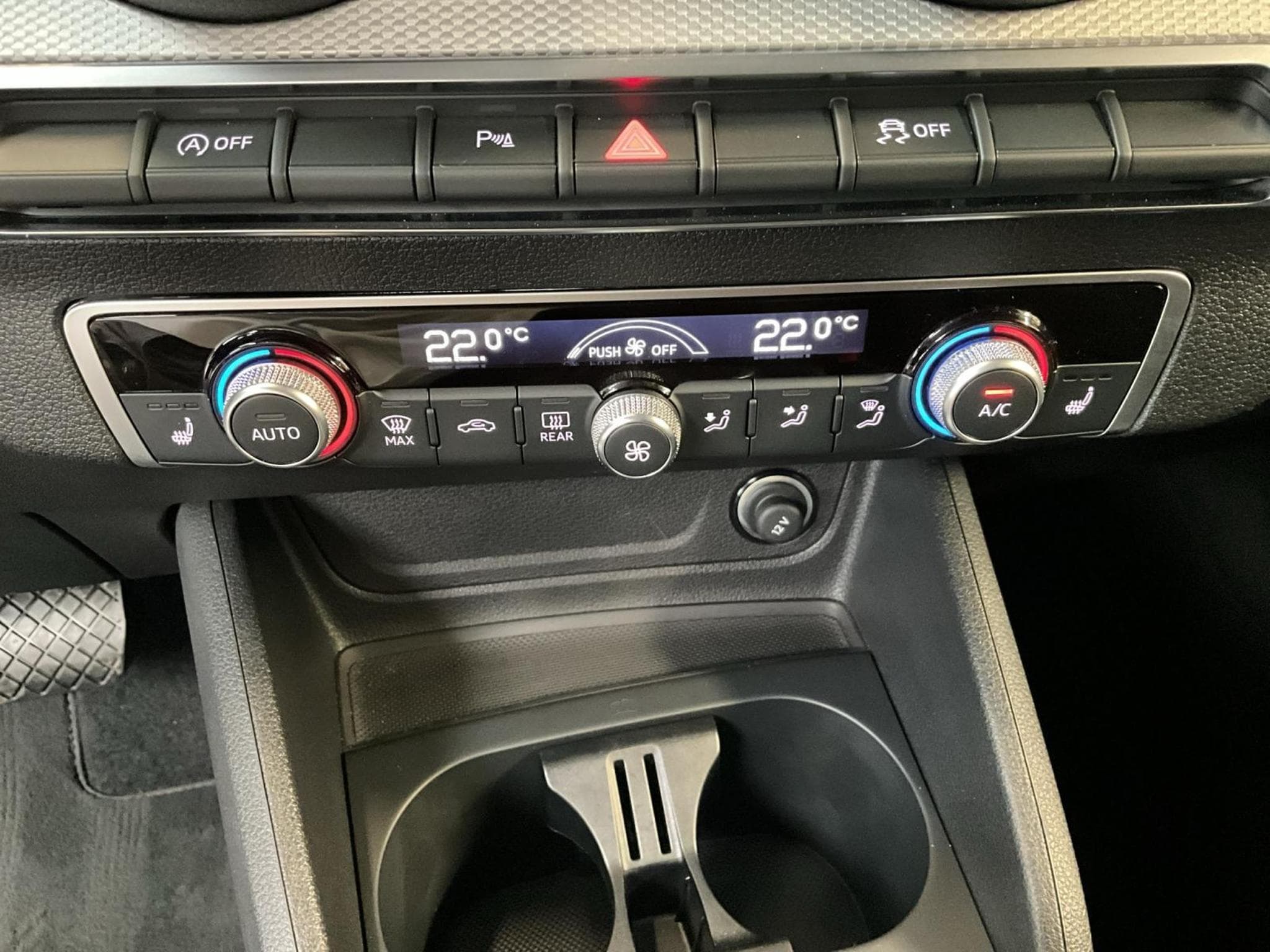 Audi Q2 Advanced+35TFSI+S-Tronic+P.Business+P.Confort+ (2025) - Photo 15
