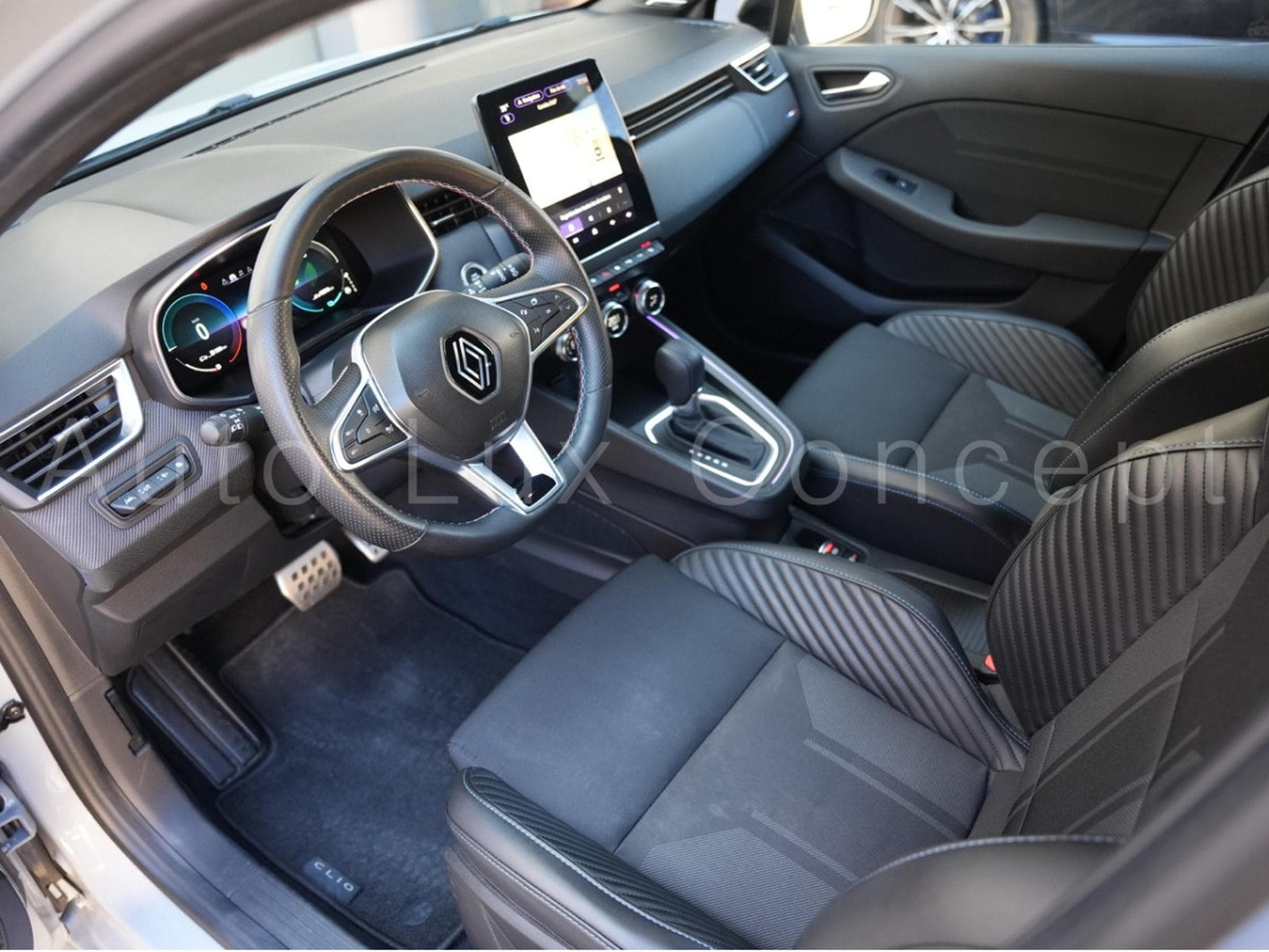 Renault Clio E-Tech Full Hybrid 145 Esprit Alpine (2024) - Photo 5