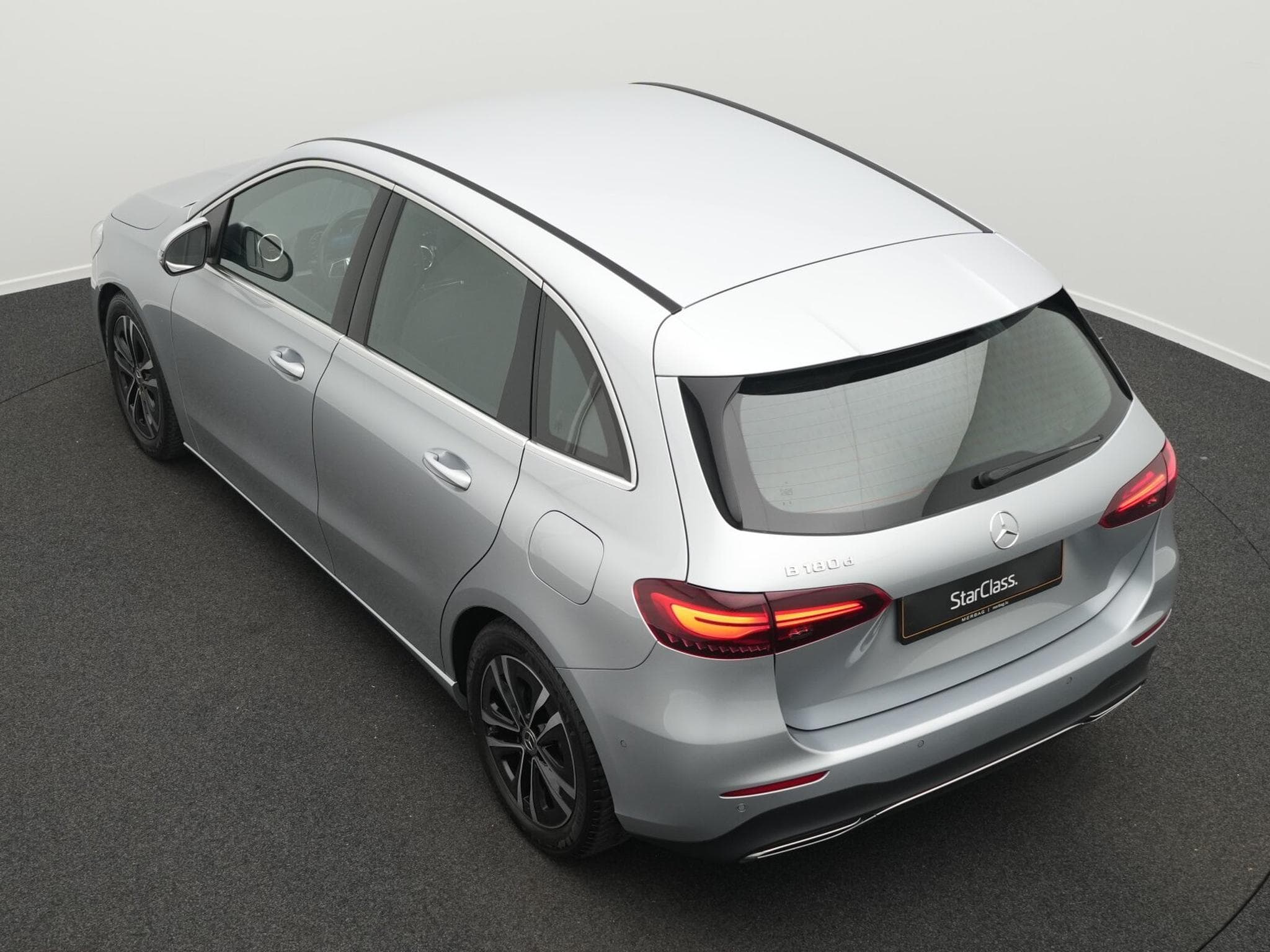 Mercedes B 180 d LED+Kamera+Apple+MBUX (2025) - Photo 11