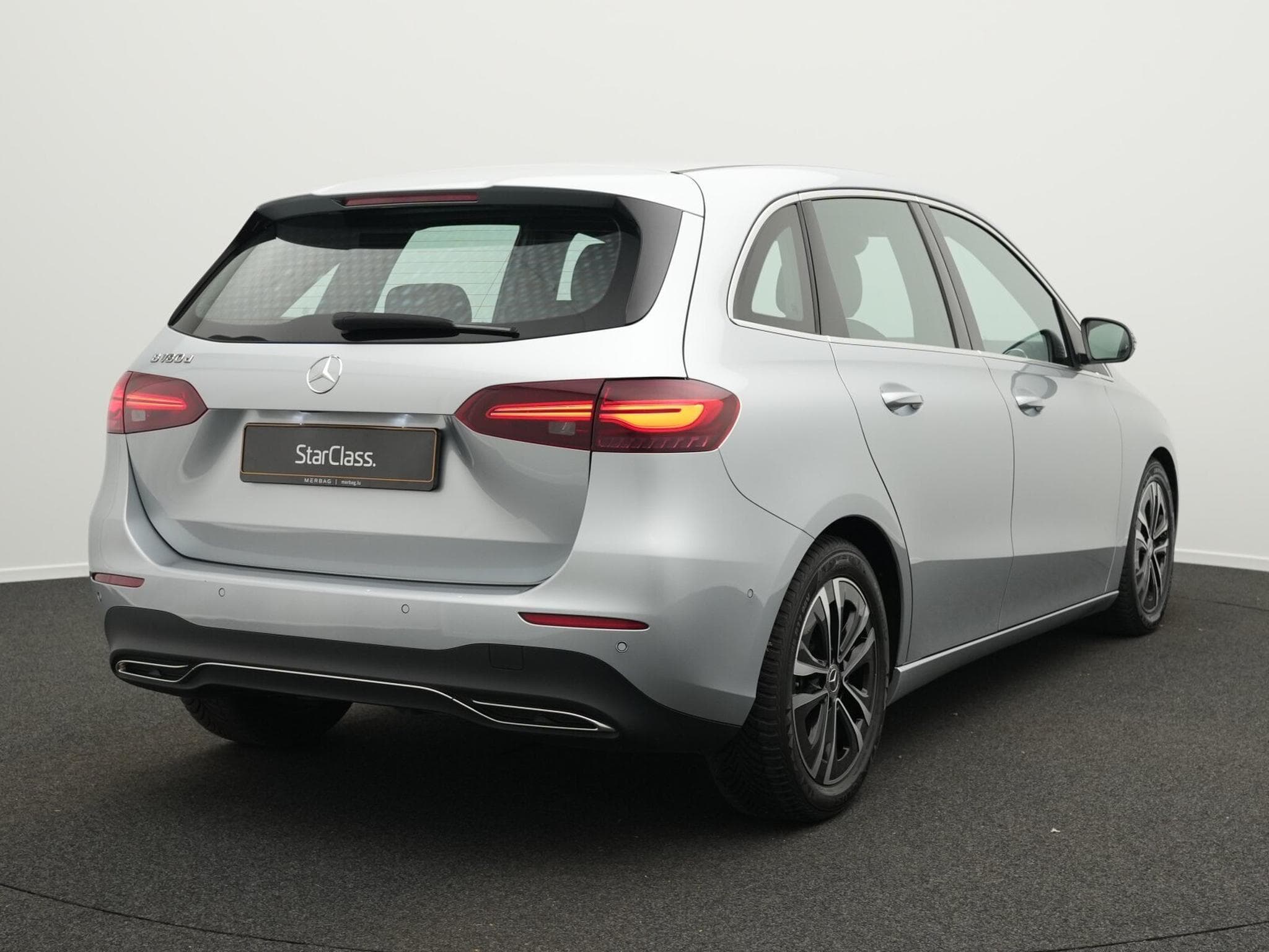 Mercedes B 180 d LED+Kamera+Apple+MBUX (2025) - Photo 3