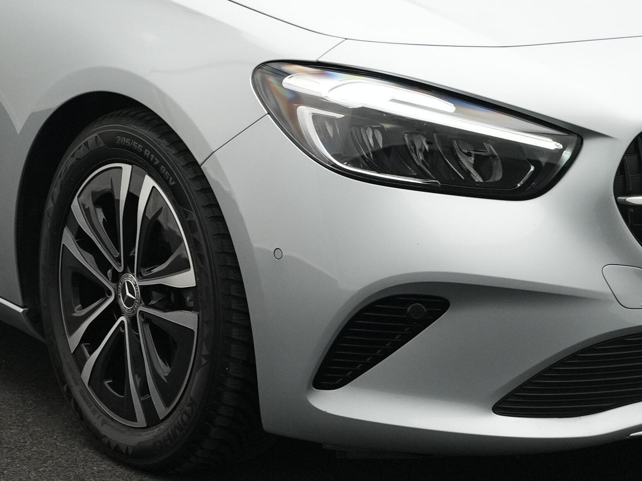 Mercedes B 180 d LED+Kamera+Apple+MBUX (2025) - Photo 7