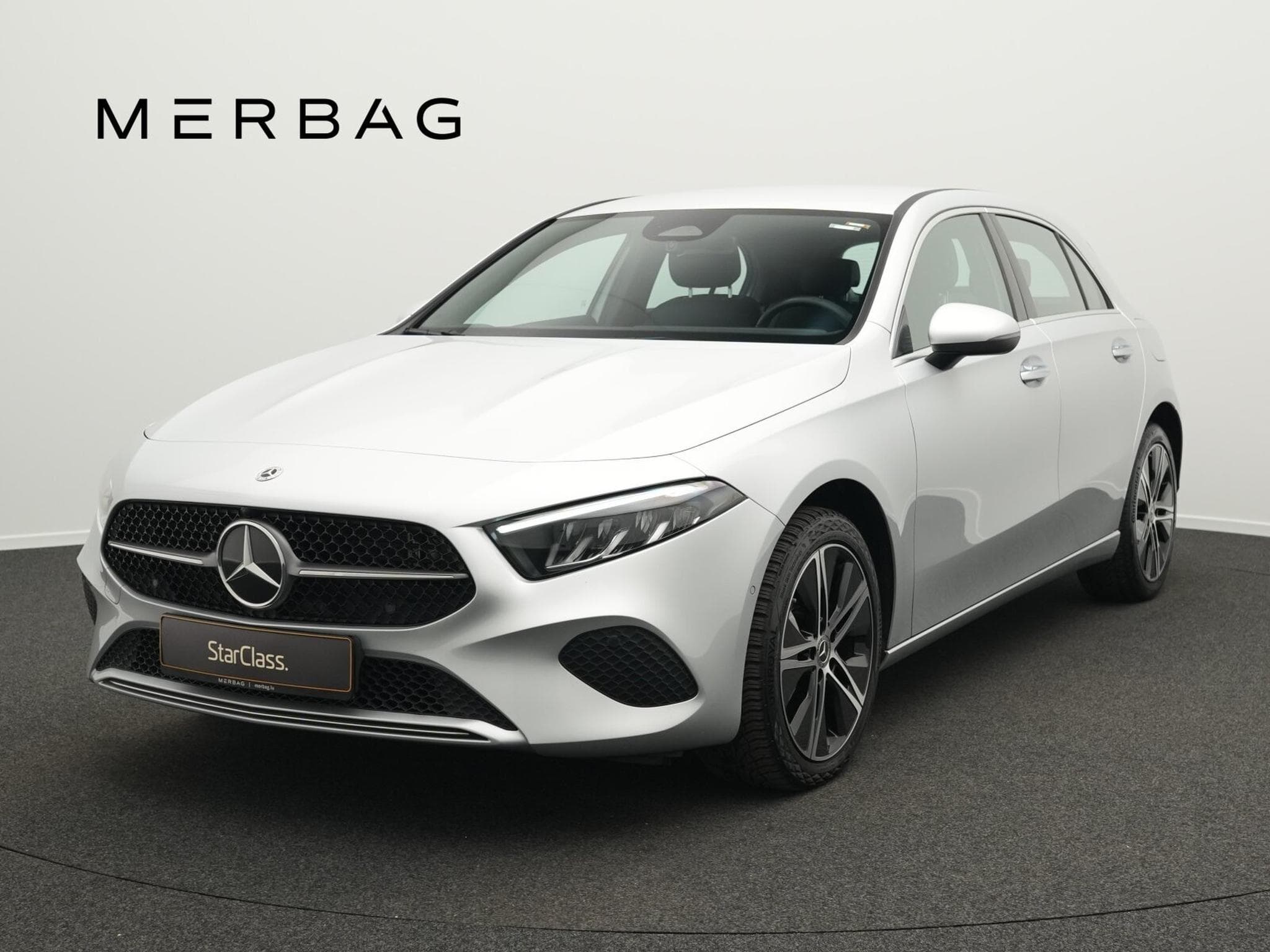 Mercedes A 250 e Kompaktlimousine LED+Kamera+MBUX+Apple (2023) - Photo 1