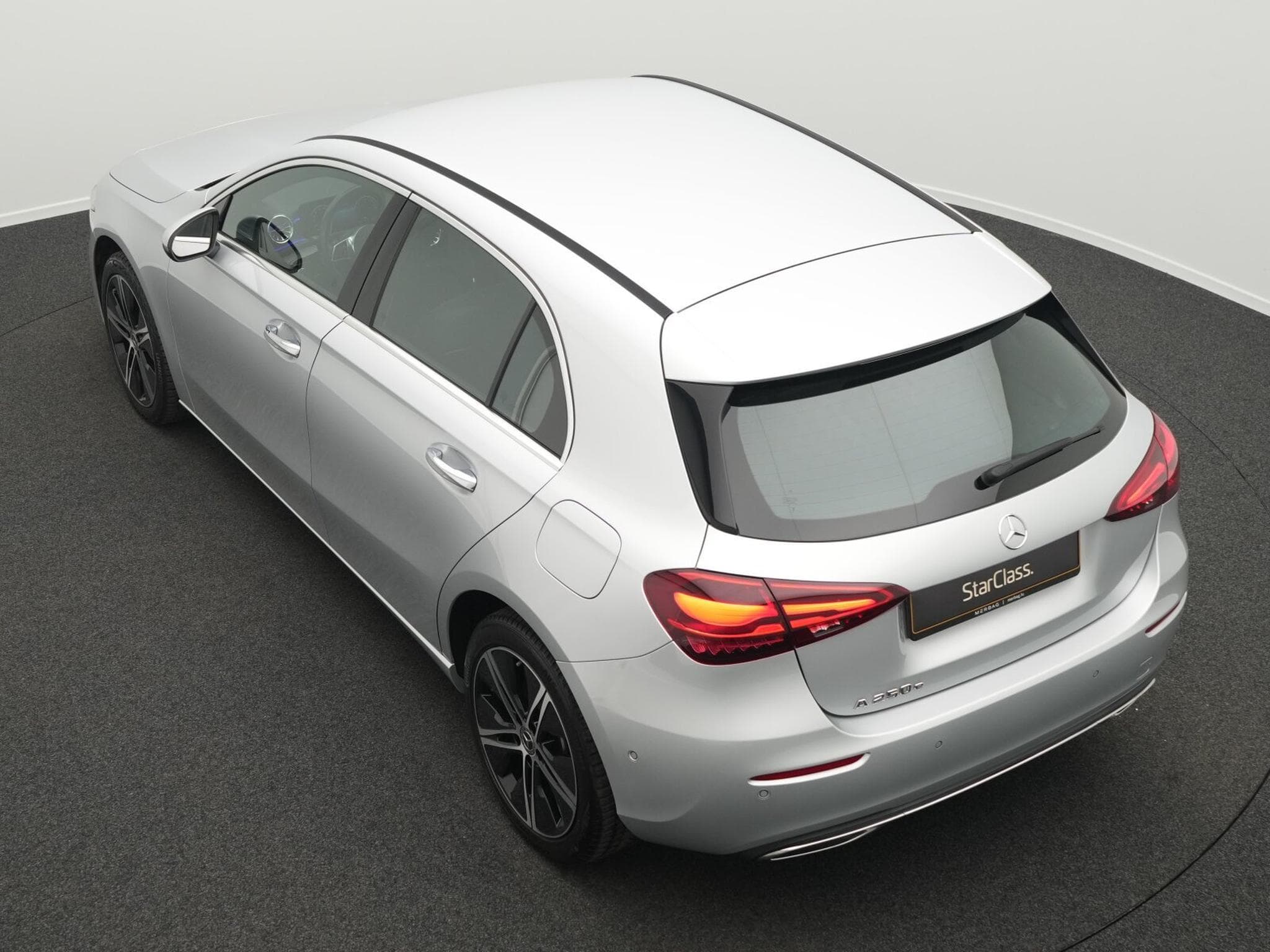 Mercedes A 250 e Kompaktlimousine LED+Kamera+MBUX+Apple (2023) - Photo 11