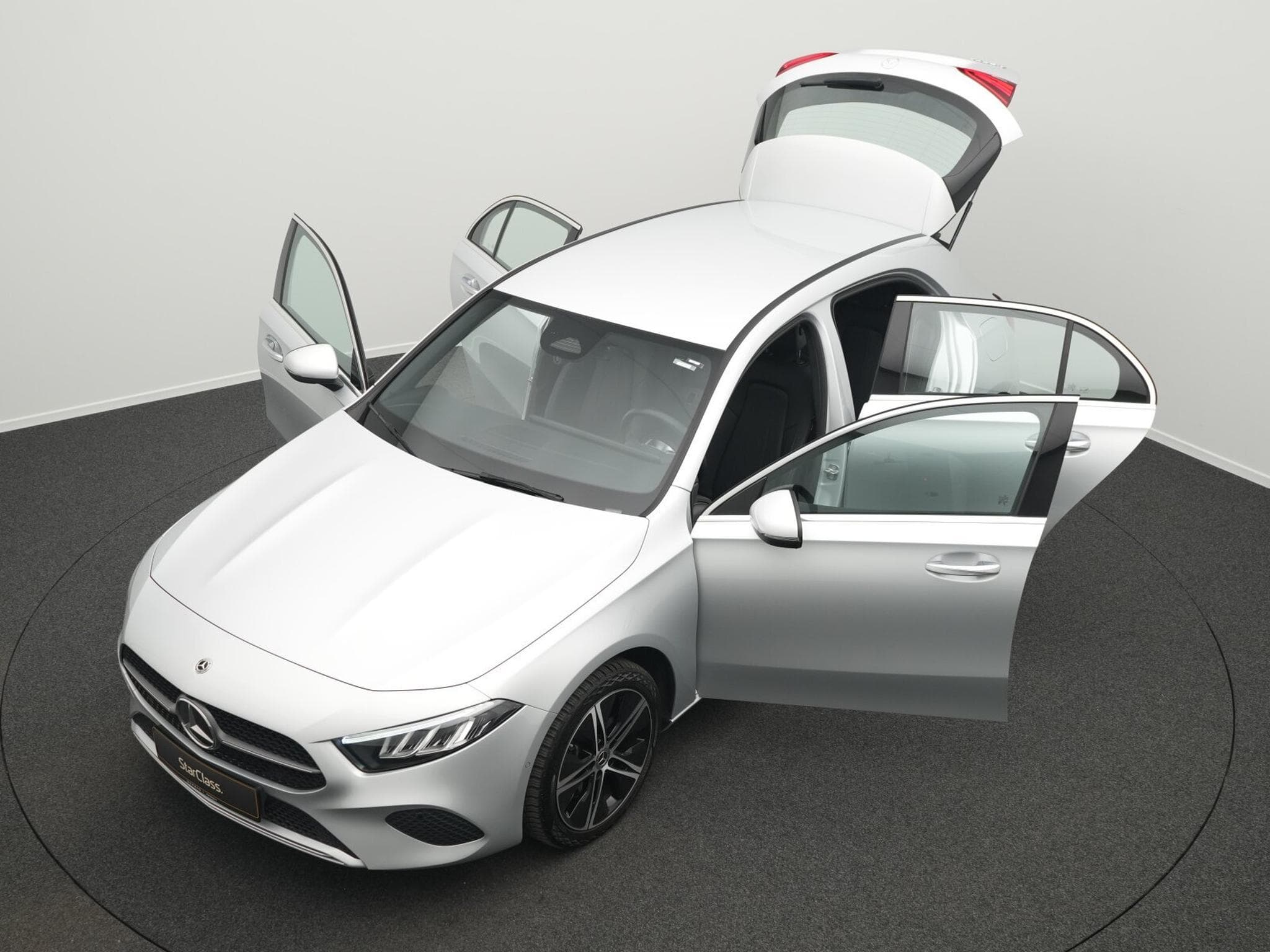 Mercedes A 250 e Kompaktlimousine LED+Kamera+MBUX+Apple (2023) - Photo 12