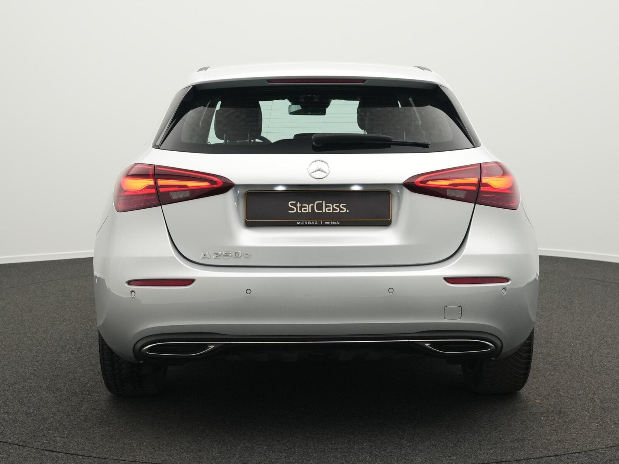 Mercedes A 250 e Kompaktlimousine LED+Kamera+MBUX+Apple (2023) - Photo 4