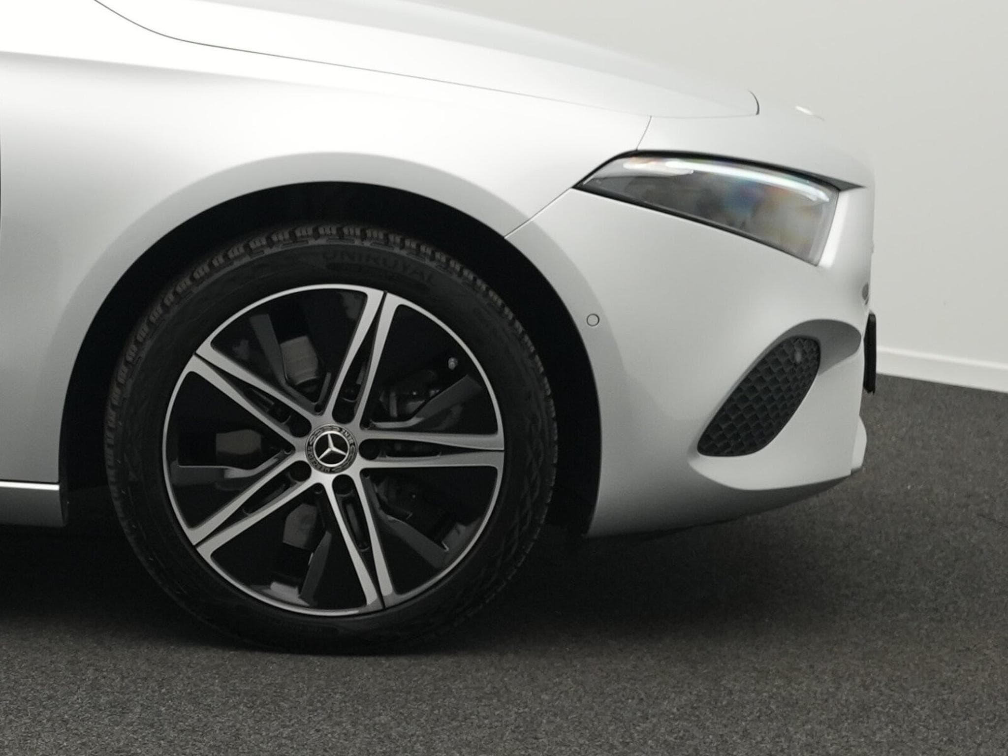 Mercedes A 250 e Kompaktlimousine LED+Kamera+MBUX+Apple (2023) - Photo 6