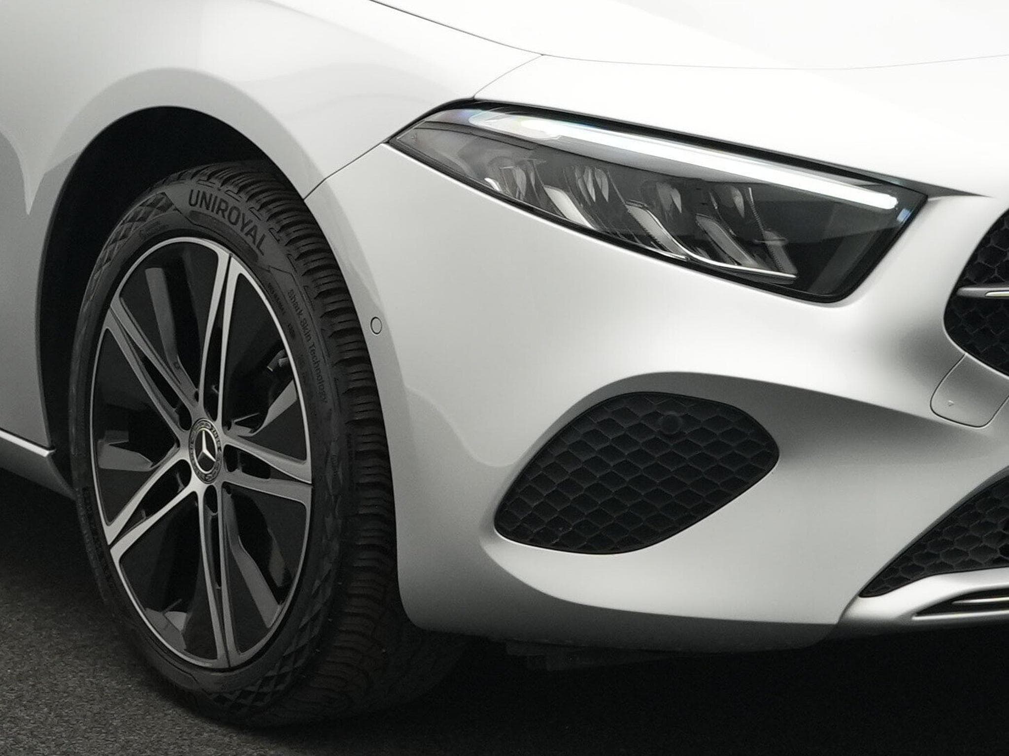 Mercedes A 250 e Kompaktlimousine LED+Kamera+MBUX+Apple (2023) - Photo 7