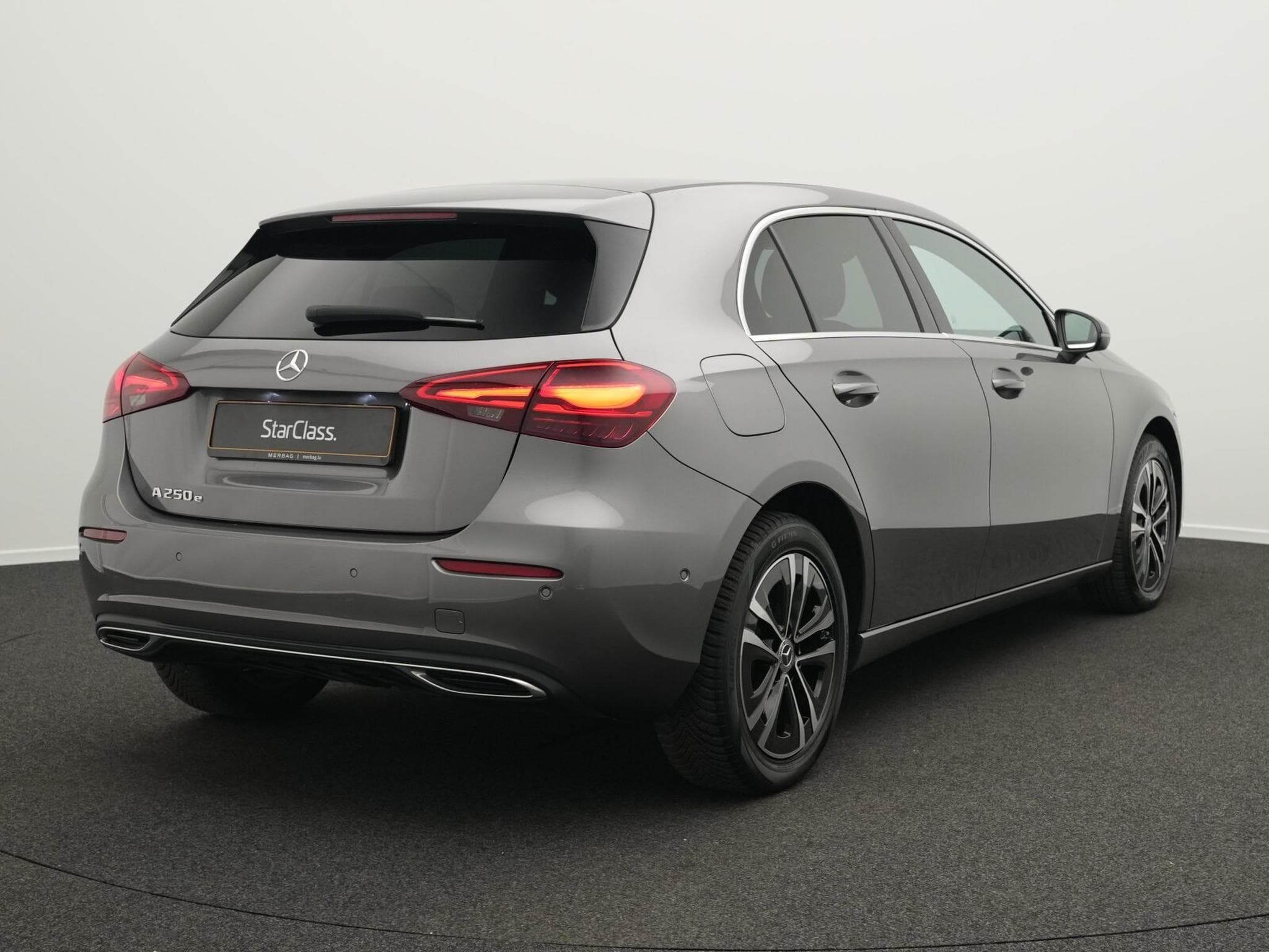 Mercedes A 250 e Kompaktlimousine LED+Kamera+MBUX (2023) - Photo 3