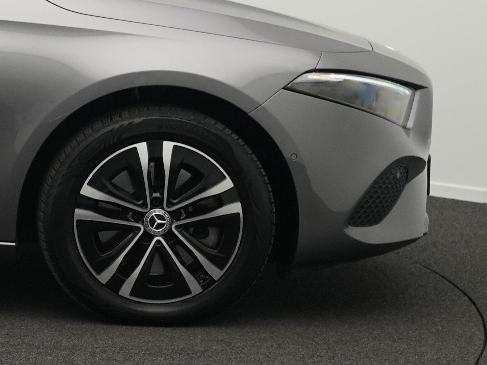 Mercedes A 250 e Kompaktlimousine LED+Kamera+MBUX (2023) - Photo 6