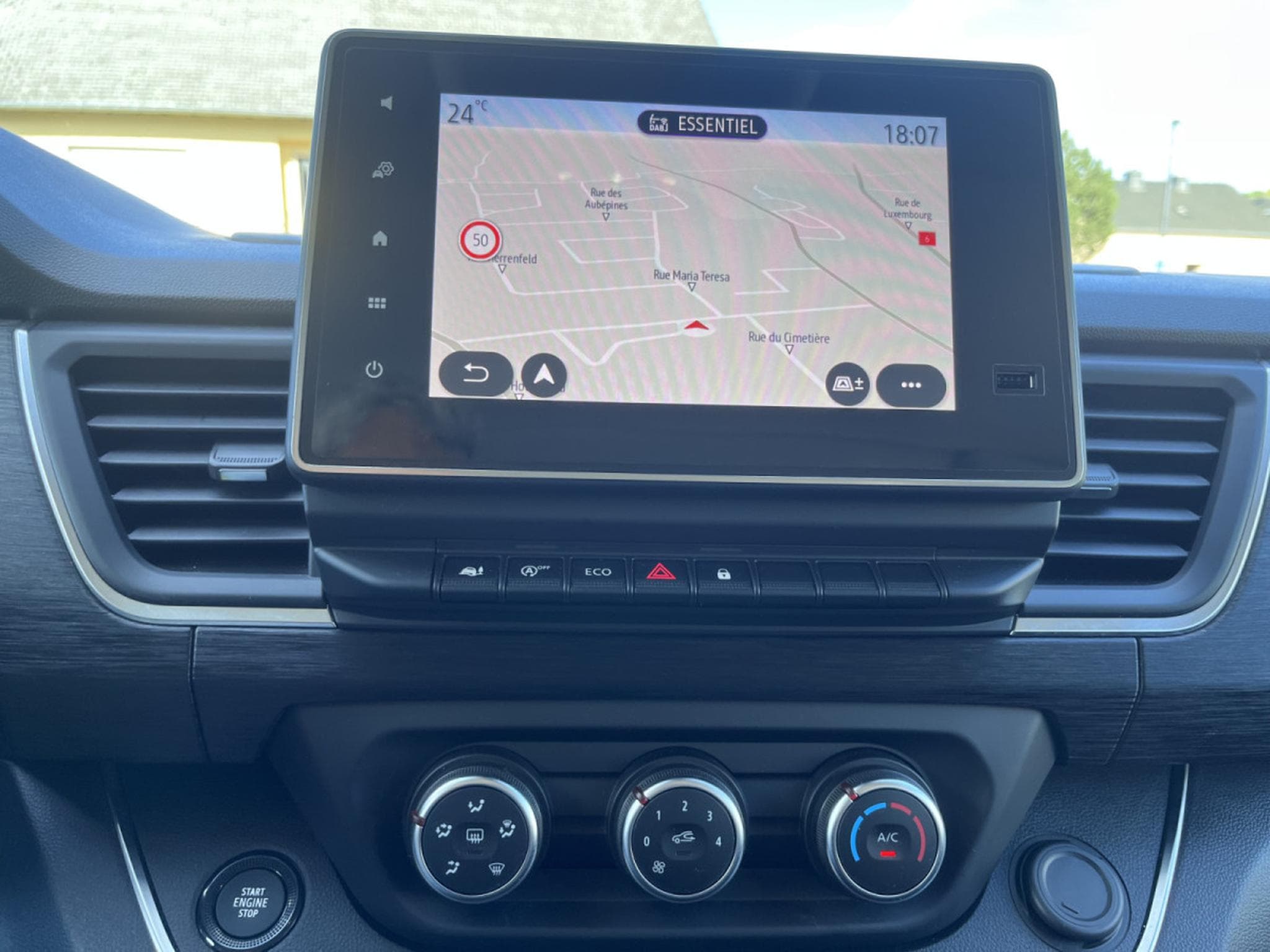 Renault Trafic 2.0dci Tekna 110kw L2H1 3,0t Navi Camera Carplay 9 places (2025) - Photo 16