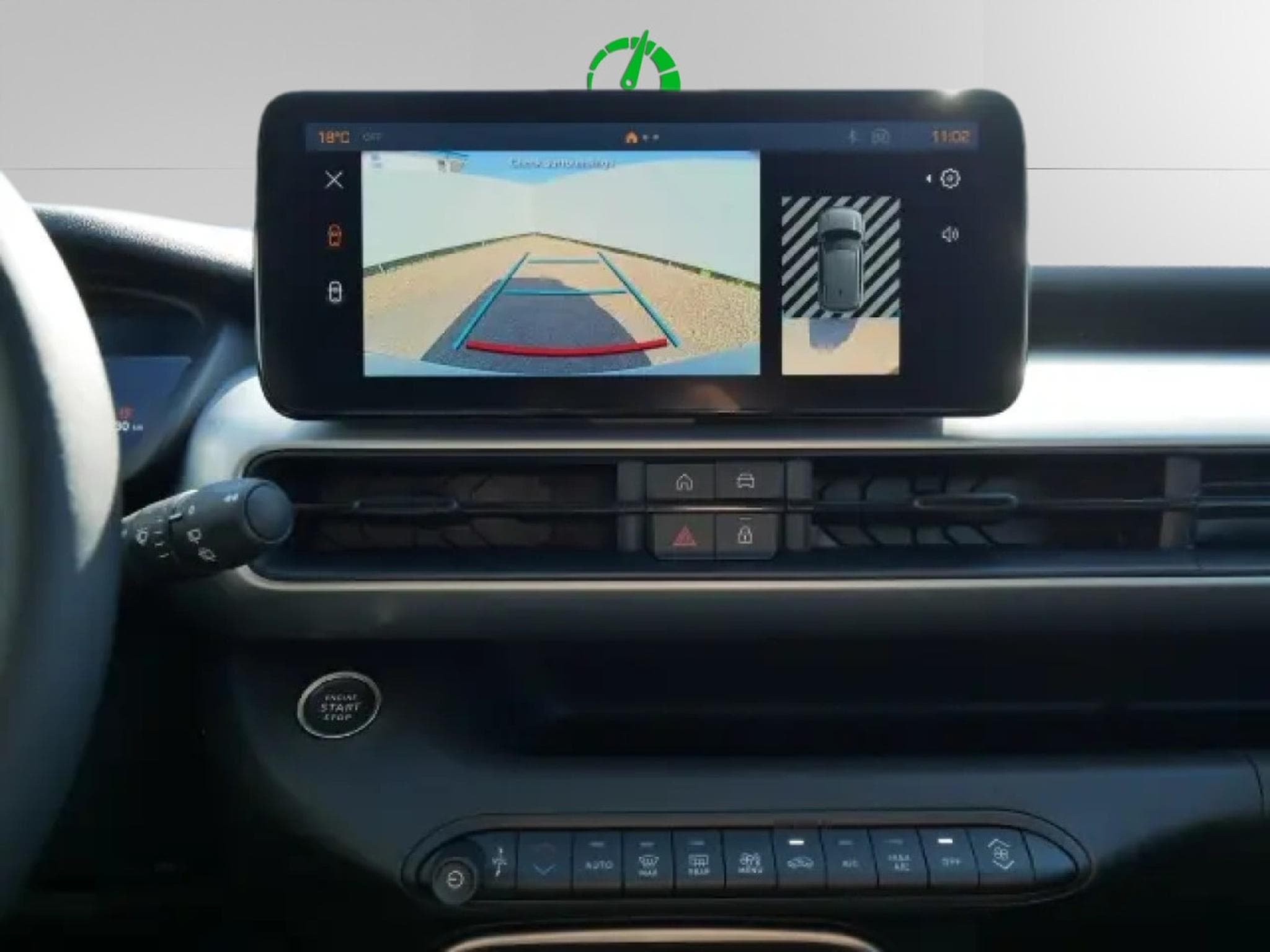 Jeep Avenger Summit e-Hybrid 1.2 (2026) - Photo 18