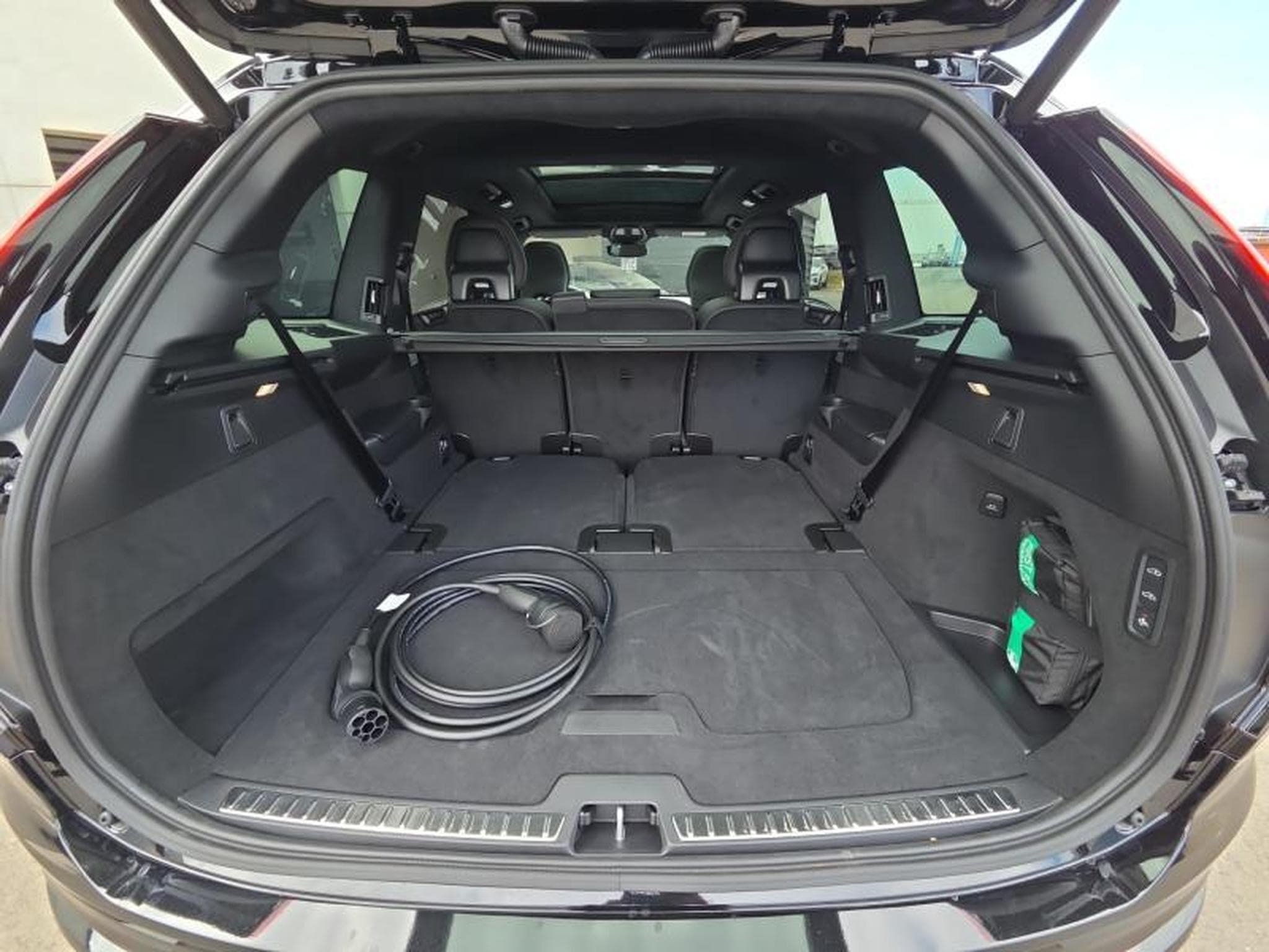 Volvo XC90 T8 BLACK EDITION ULTRA AWD 2027 / Hybride (2026) - Photo 19