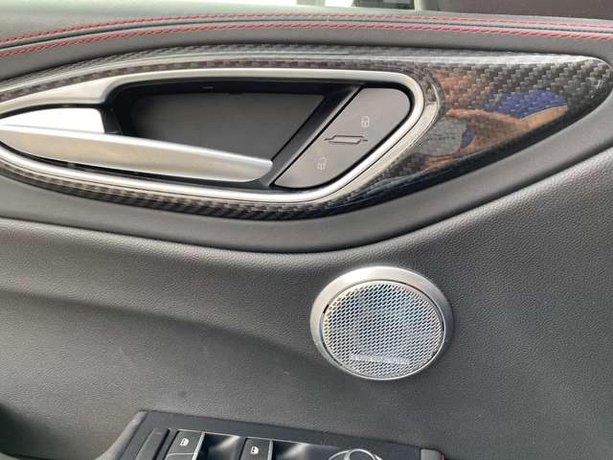 Alfa-Romeo Giulia Giulia 2.9 V6 Bi-Turbo Quadrifoglio (2017) - Photo 19