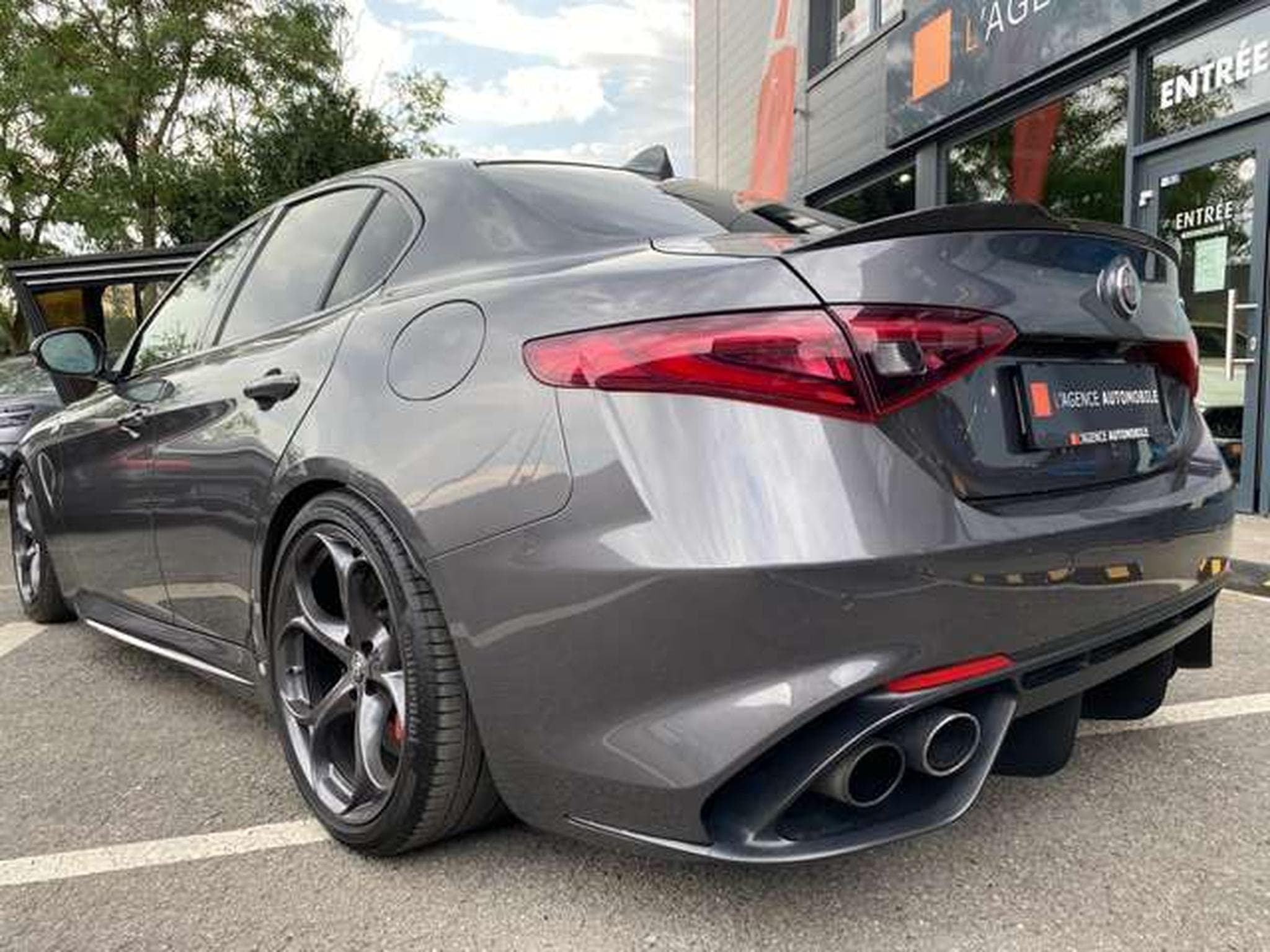 Alfa-Romeo Giulia Giulia 2.9 V6 Bi-Turbo Quadrifoglio (2017) - Photo 7