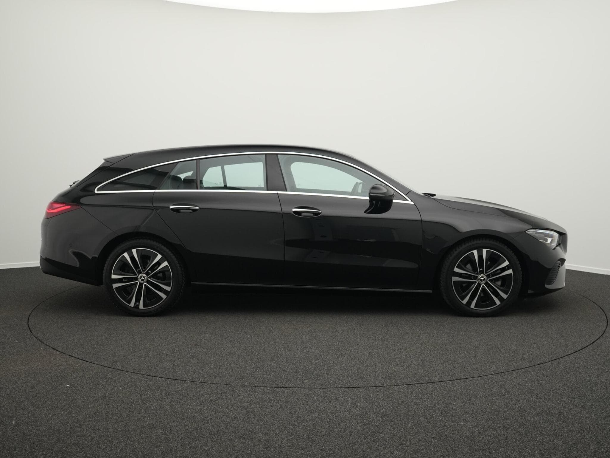 Mercedes CLA 180 CLA 180 d Shooting Brake LED+EasyPack+Kamera (2025) - Photo 5