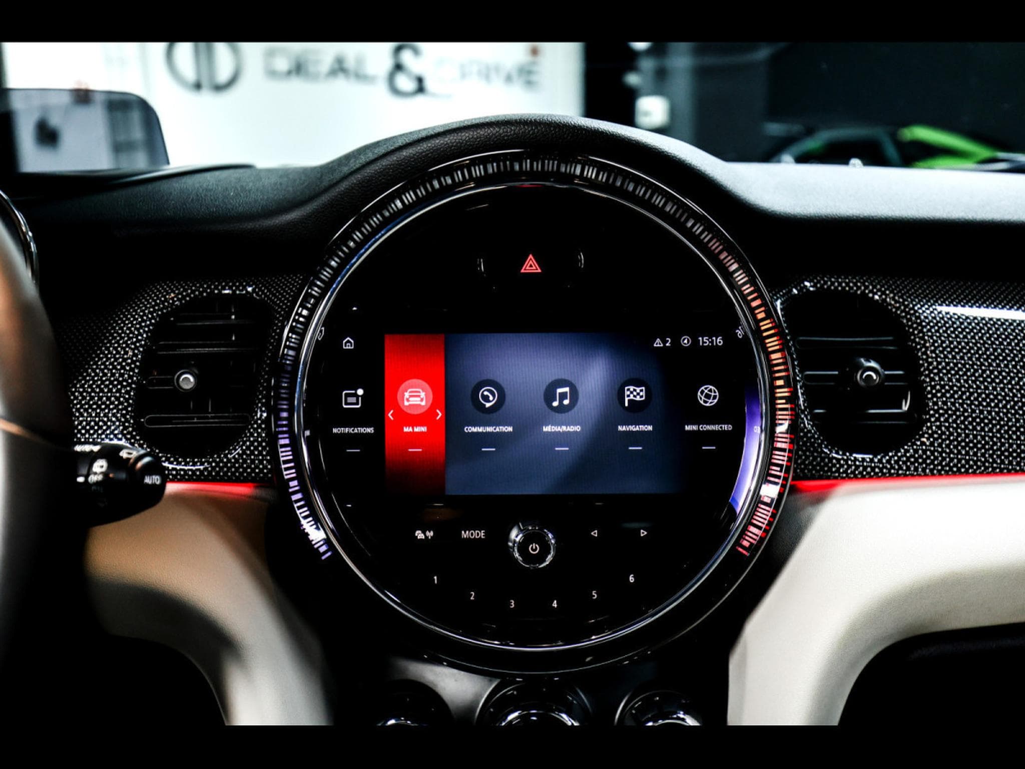 Mini Cooper S 3 PORTES YOURS TRIM – CHILI RED (2022) - Photo 21