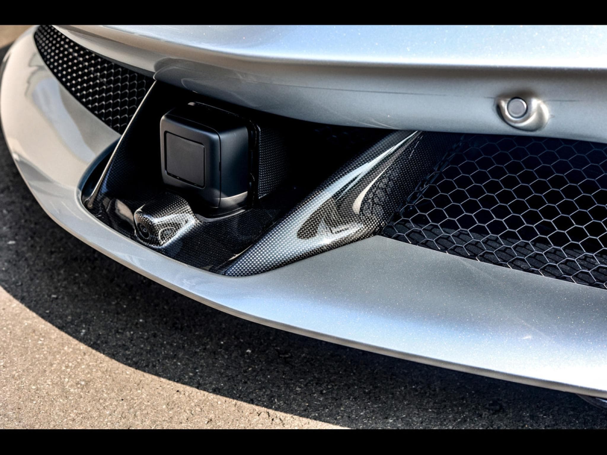 Ferrari SF90 ATELIER (1000 CH) – SANUSILVER X NERO PUROSANGUE – PPF (2025) - Photo 22