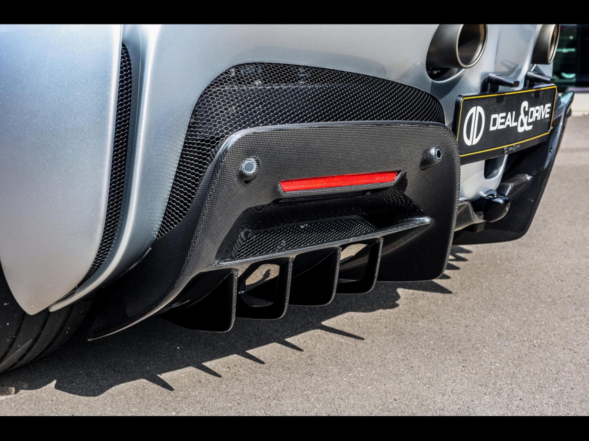 Ferrari SF90 ATELIER (1000 CH) – SANUSILVER X NERO PUROSANGUE – PPF (2025) - Photo 24