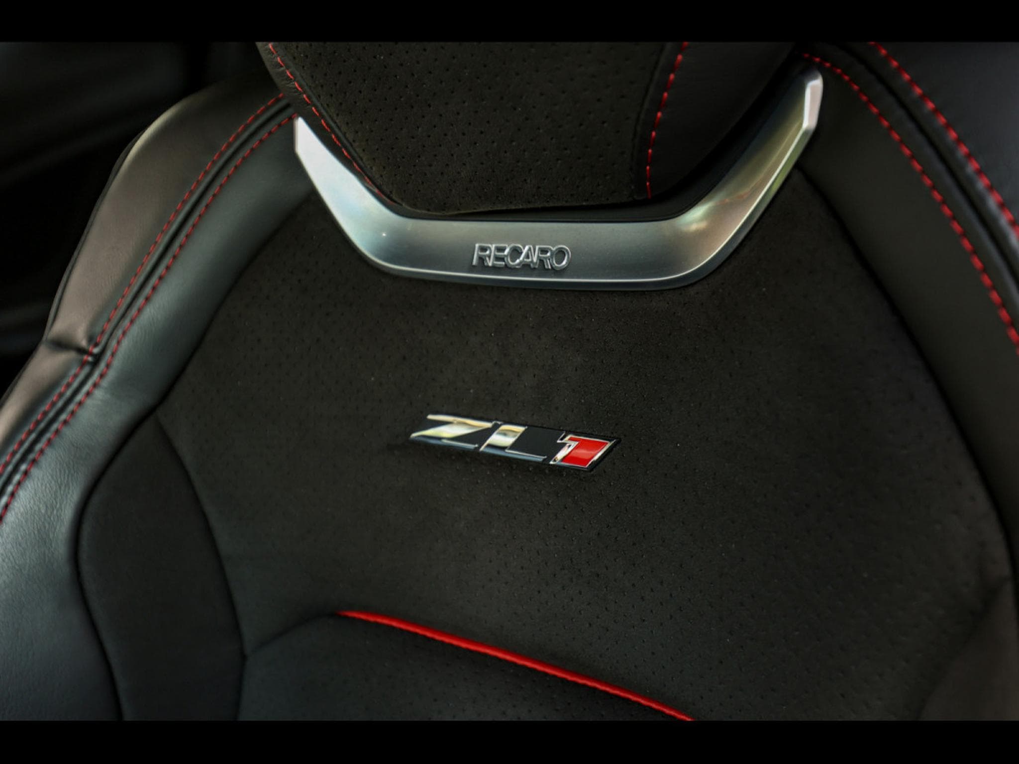 Chevrolet Camaro ZL1 6.2 V8 RWD - MANUAL 6 – SHOCK YELLOW (2020) - Photo 16
