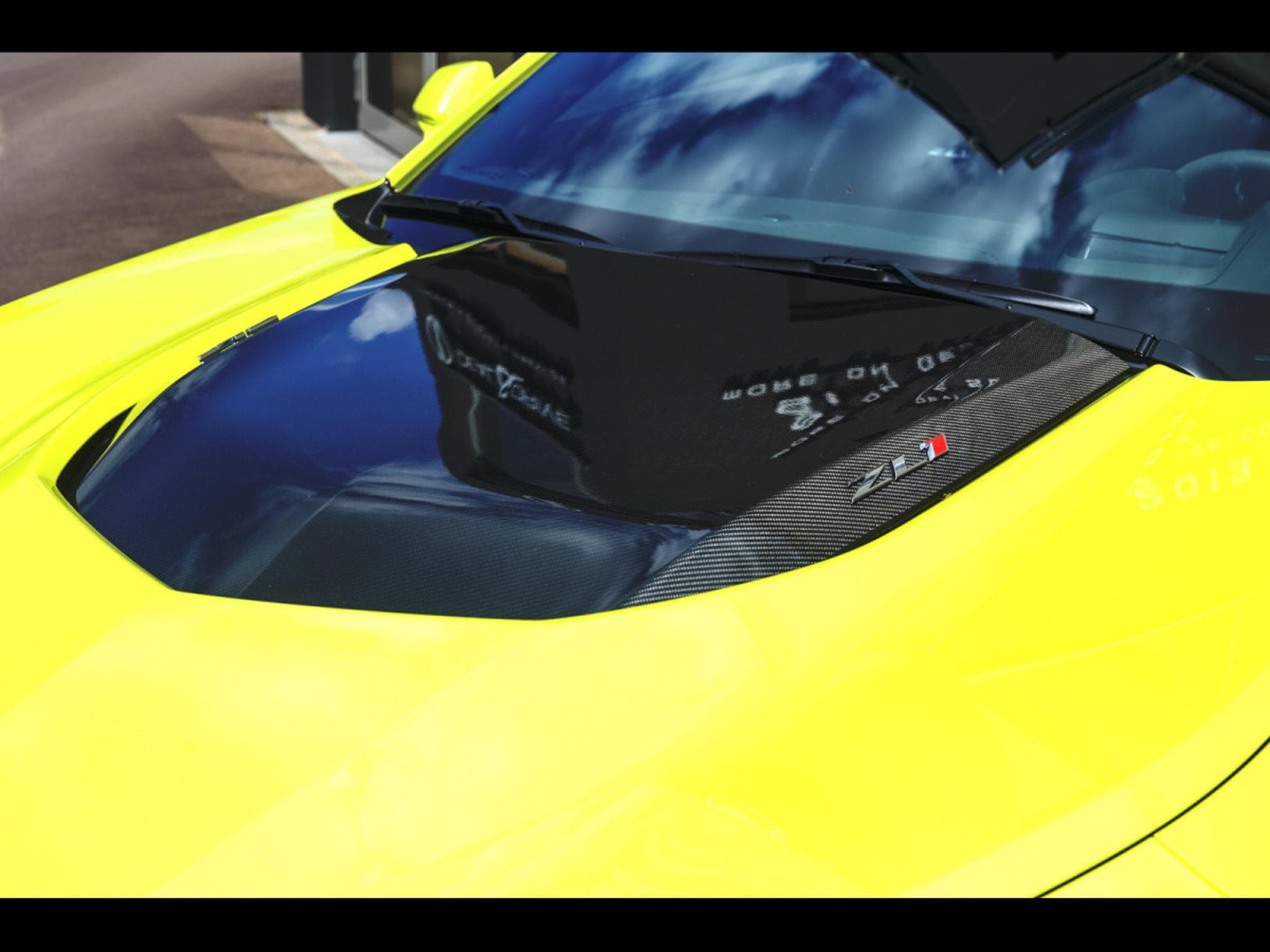 Chevrolet Camaro ZL1 6.2 V8 RWD - MANUAL 6 – SHOCK YELLOW (2020) - Photo 20