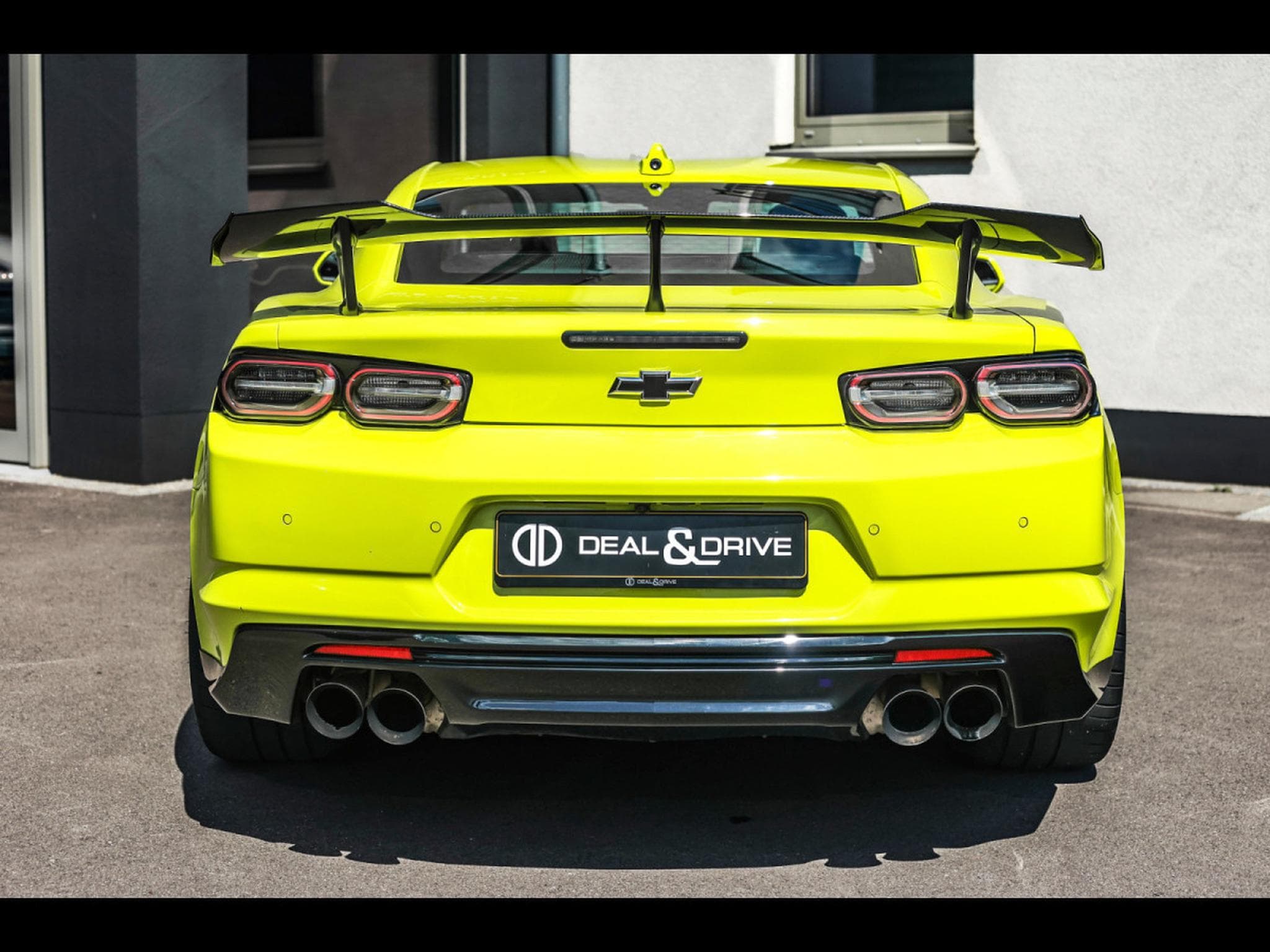 Chevrolet Camaro ZL1 6.2 V8 RWD - MANUAL 6 – SHOCK YELLOW (2020) - Photo 4