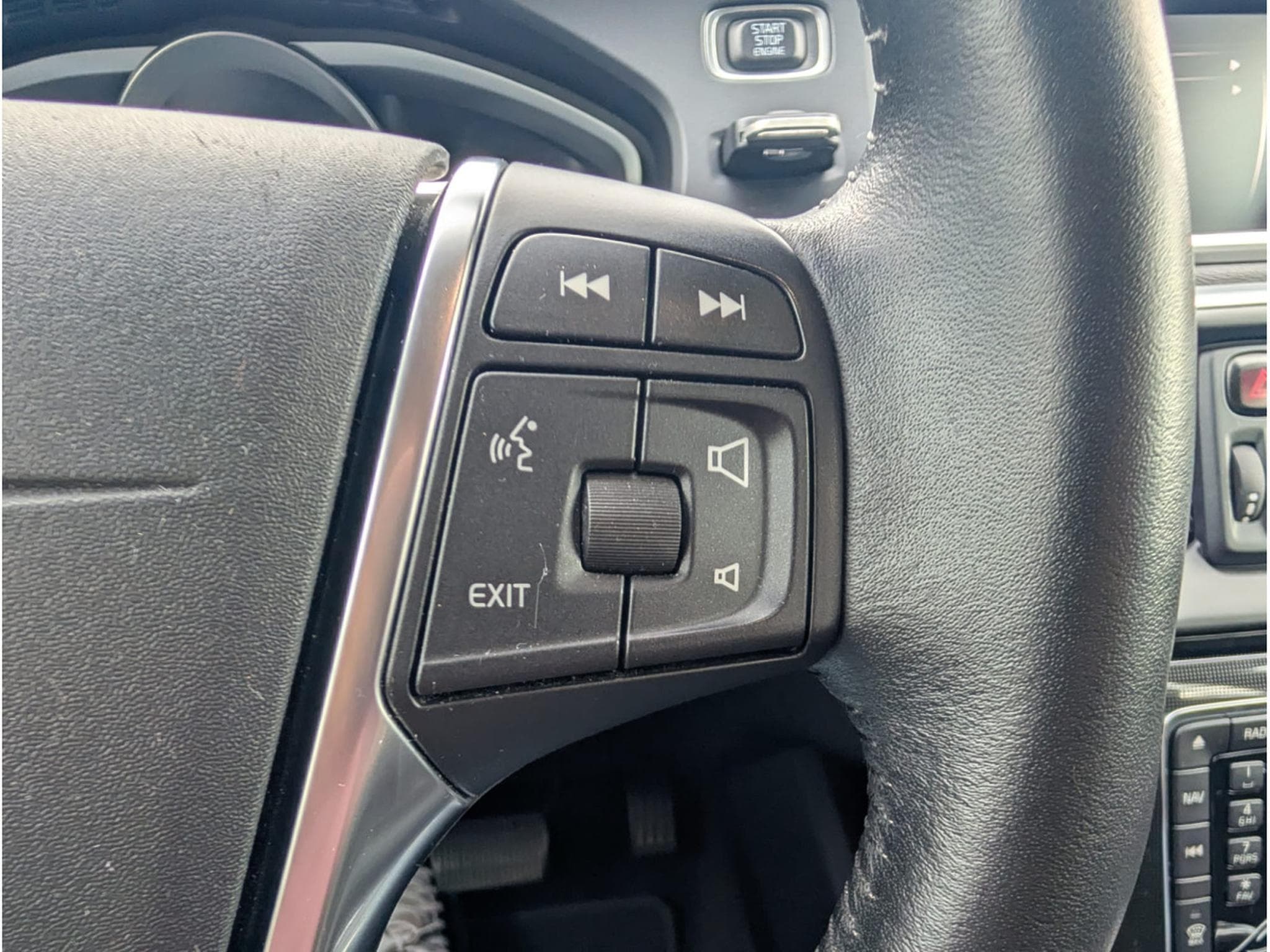 Volvo V40 D3 150 CH BOITE AUTOMATIQUE * GARANTIE 36 MOIS * (2018) - Photo 16