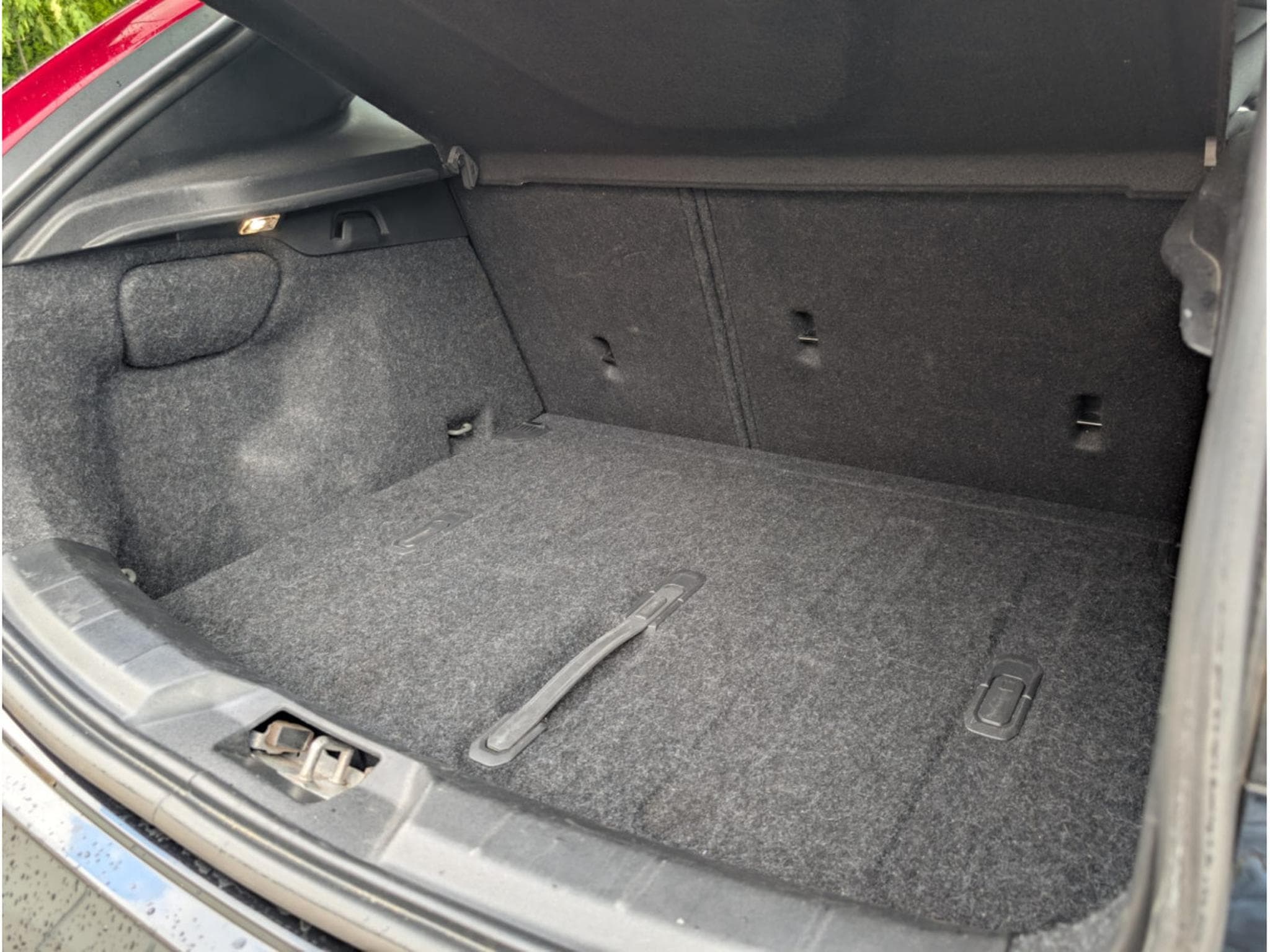 Volvo V40 D3 150 CH BOITE AUTOMATIQUE * GARANTIE 36 MOIS * (2018) - Photo 23