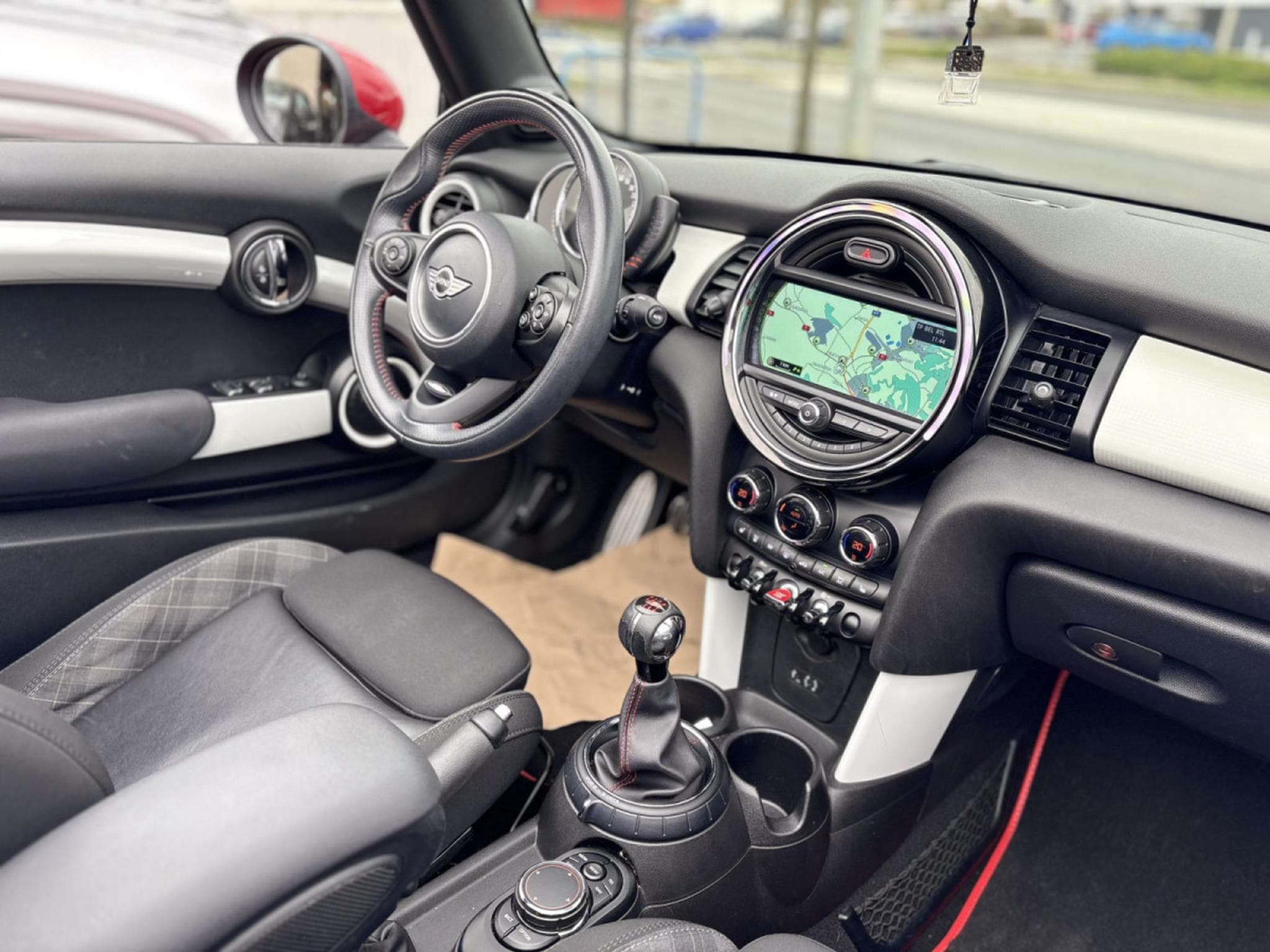 Mini Cooper Cabriolet 1.5 JOHN COOPER WORKS 136 * GARANTIE 36 MOIS * (2017) - Photo 5
