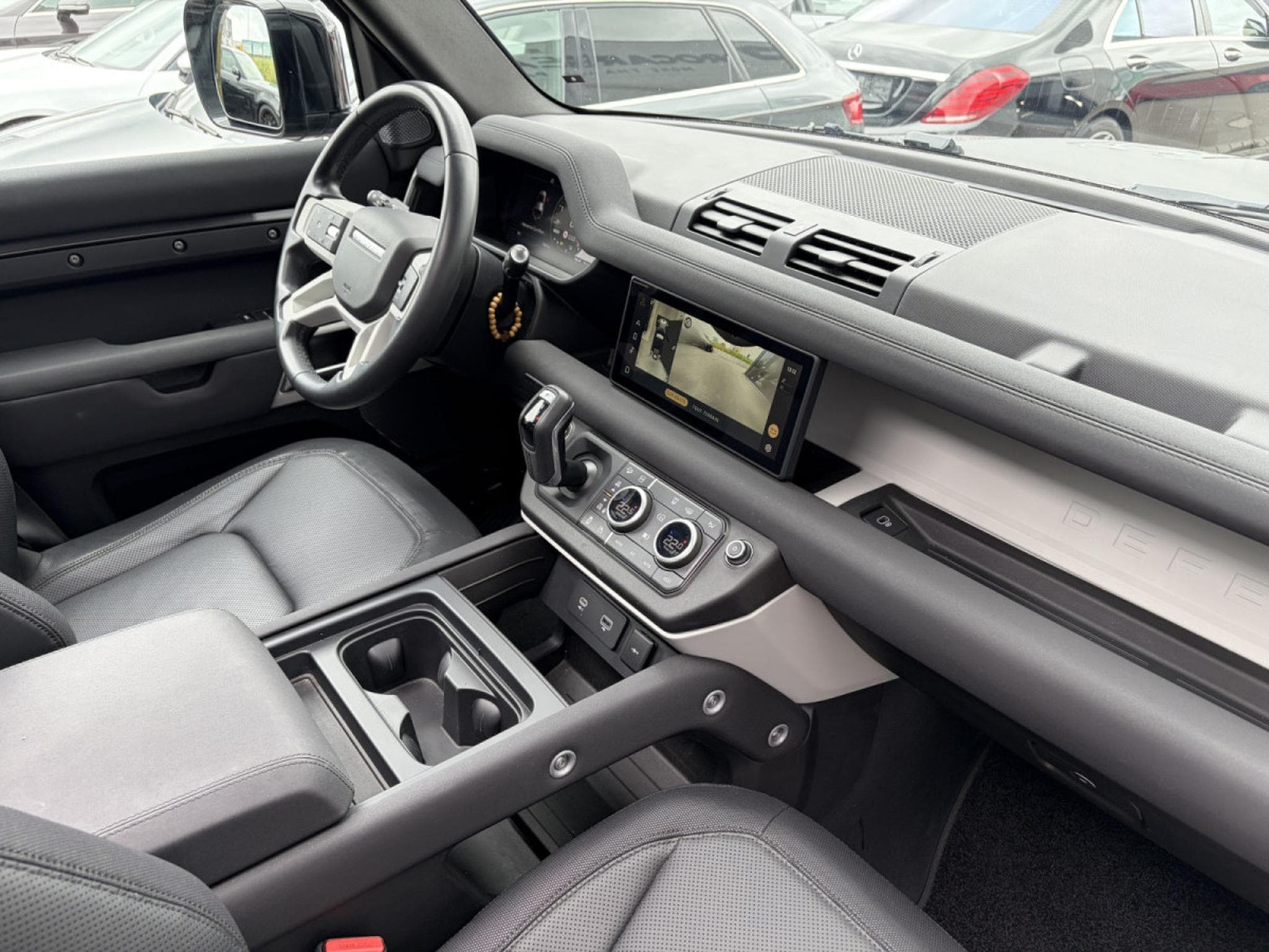 Land-Rover Defender Defender 110 Hybrid X-Dynamic SE/CARPATHIAN (2023) - Photo 2