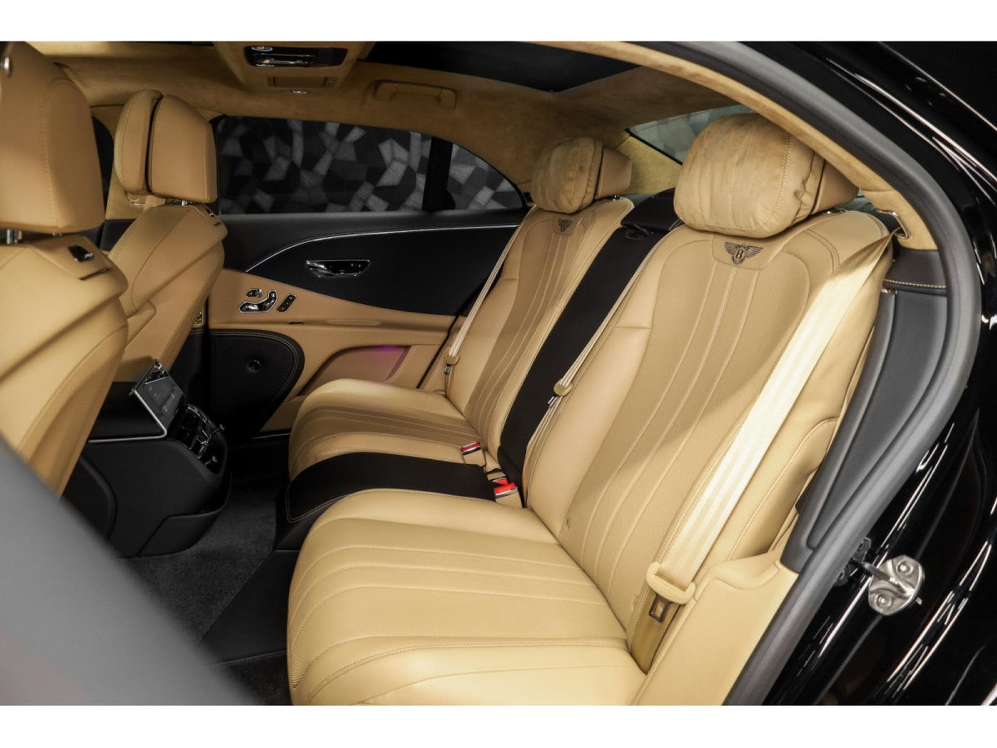 Bentley Flying Spur V8 (2021) - Photo 18