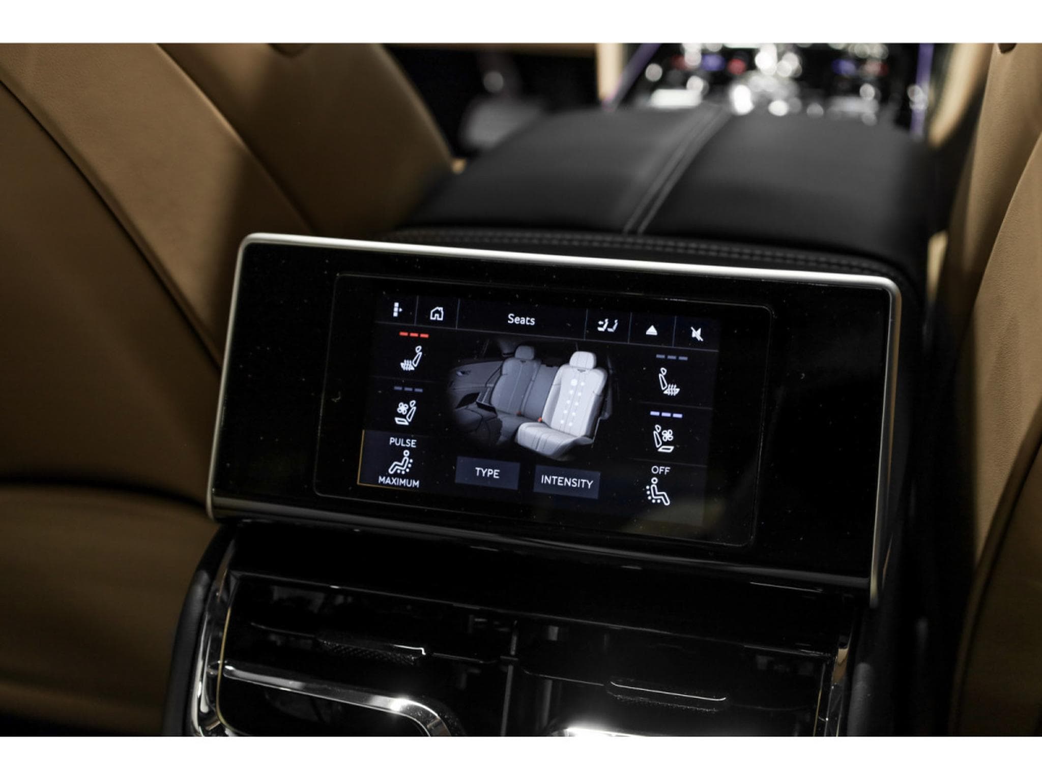 Bentley Flying Spur V8 (2021) - Photo 28