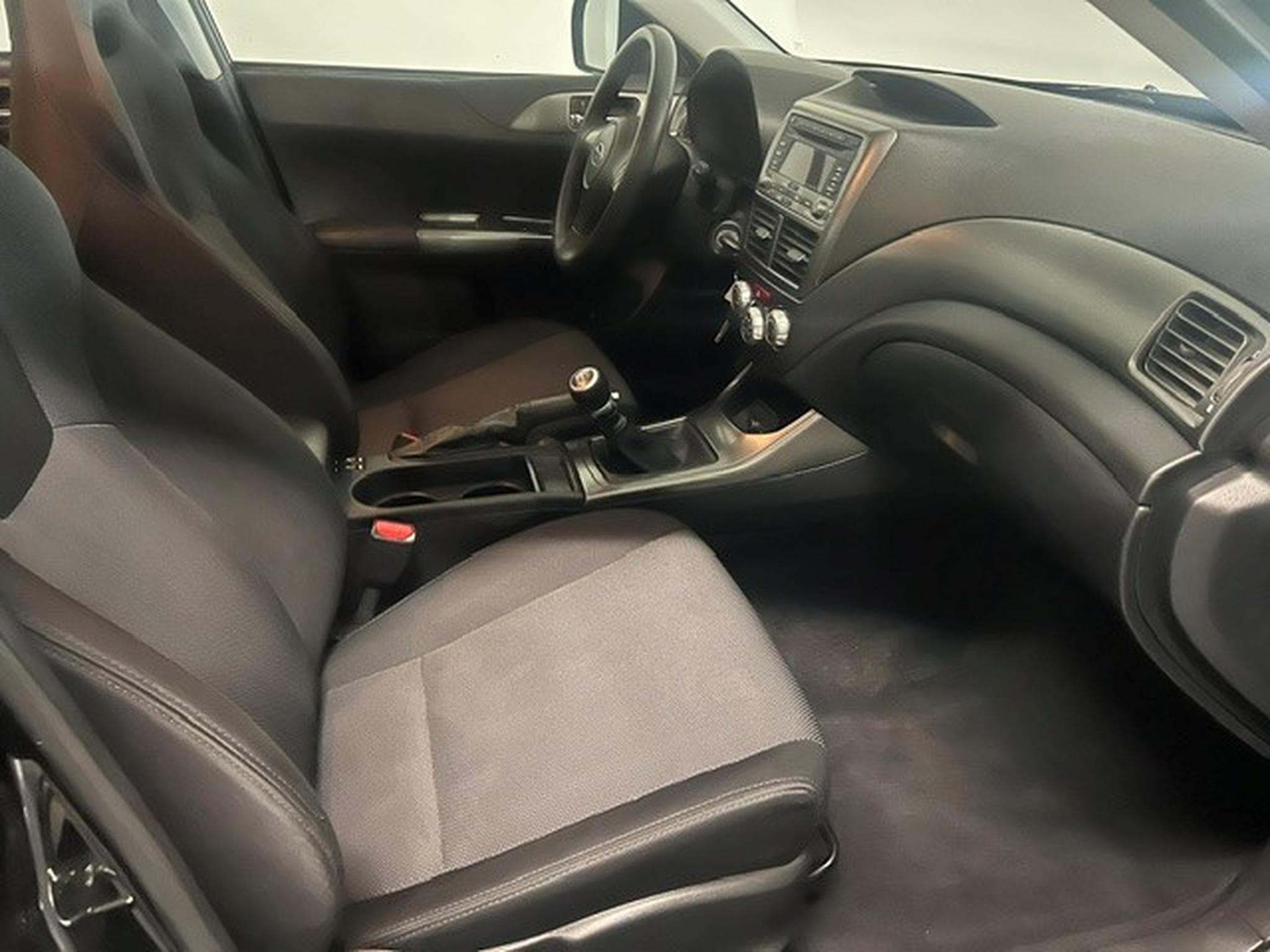Subaru Impreza 2.0 BOXER DIESEL AWD (2011) - Photo 4