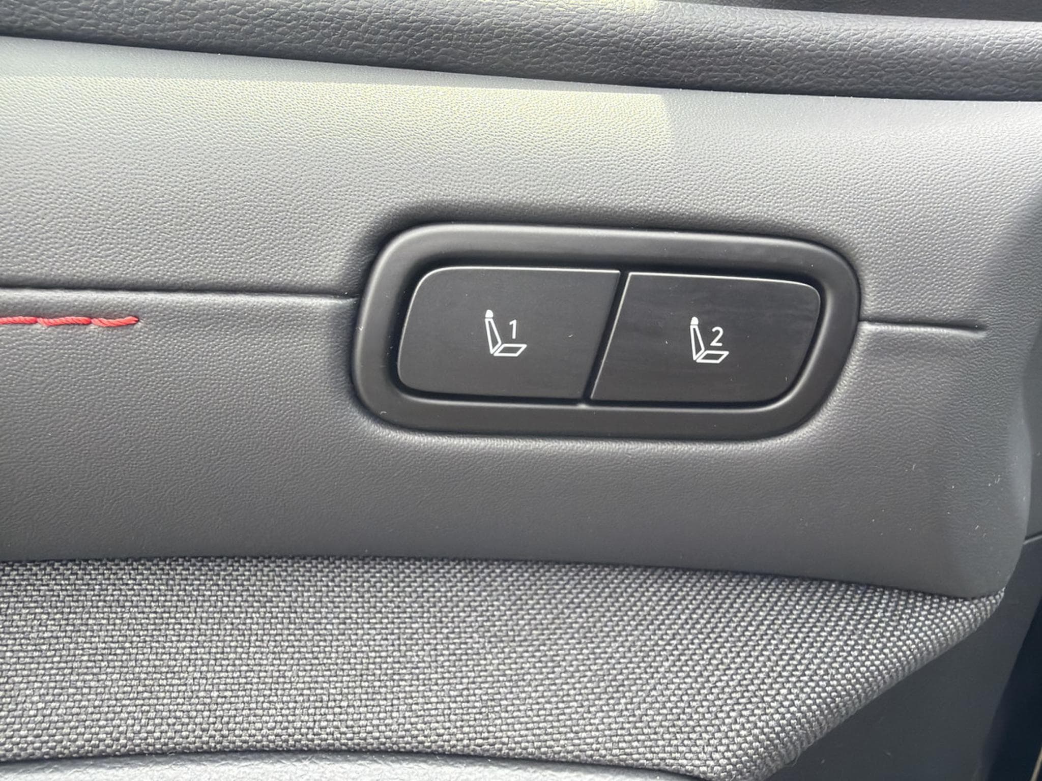 Hyundai Tucson 1.6 T-GDI HEV 6AT Shine Shadow N-LINE 239CV (2026) - Photo 18