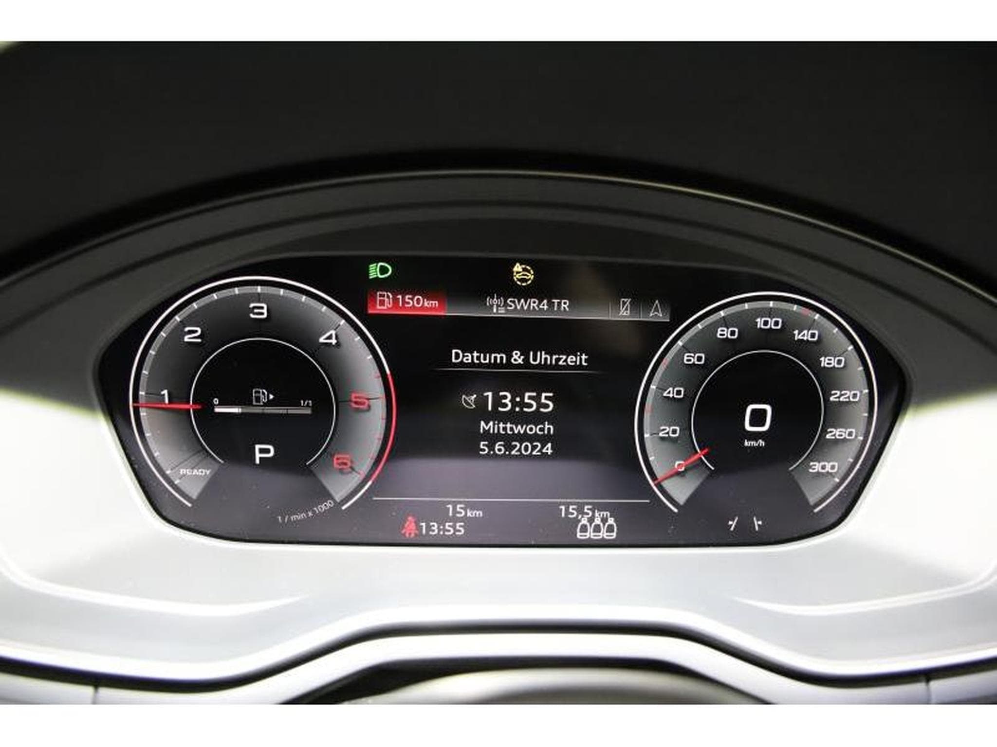 Audi A4 Avant (2024) - Photo 4