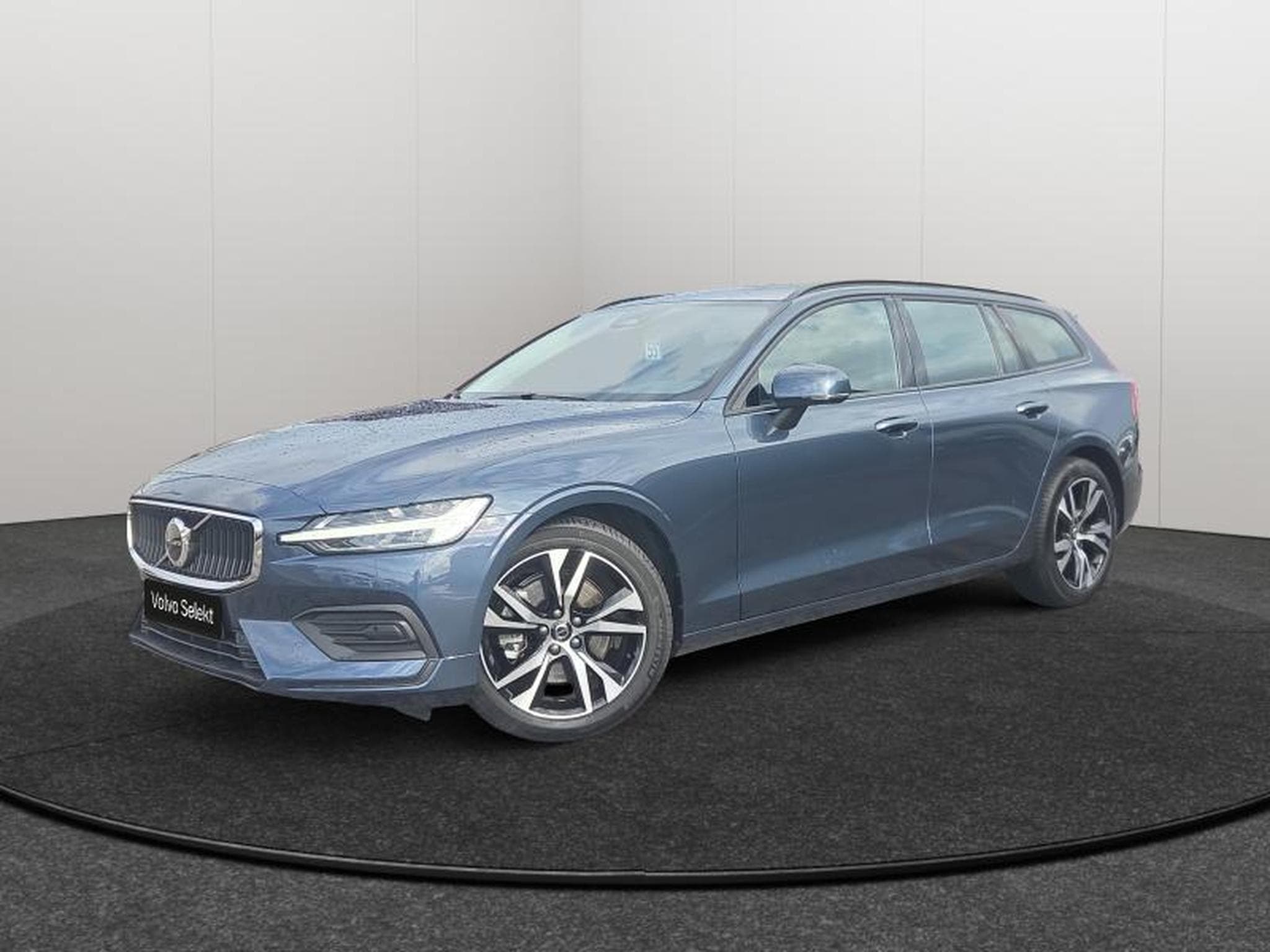 Volvo V60 B4 Core / Essence (2025) - Photo 1