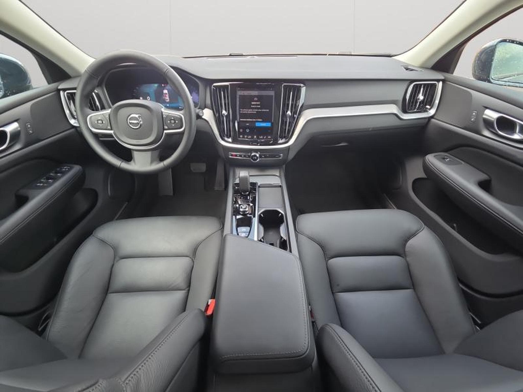 Volvo V60 B4 Core / Essence (2025) - Photo 10