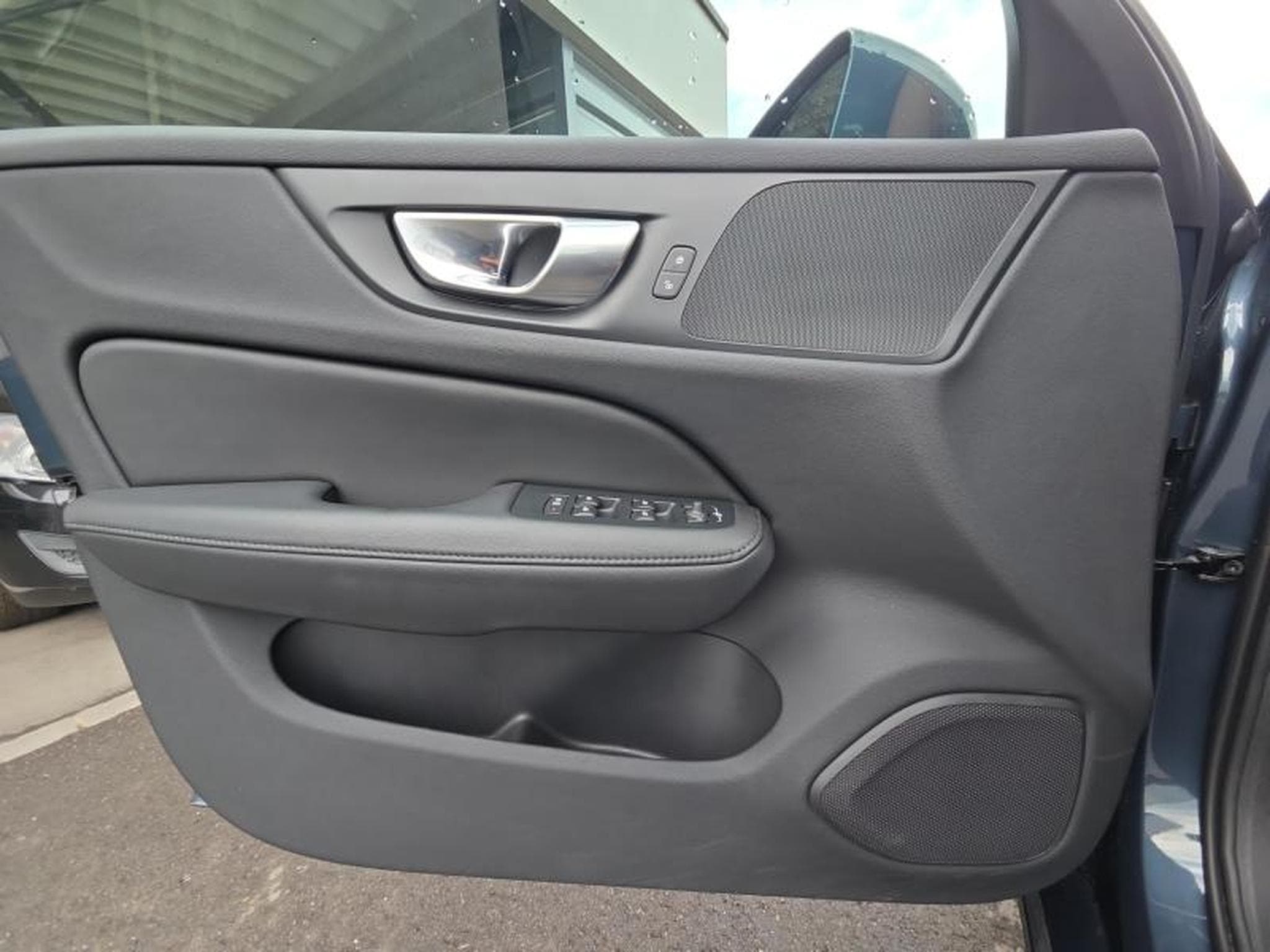 Volvo V60 B4 Core / Essence (2025) - Photo 20