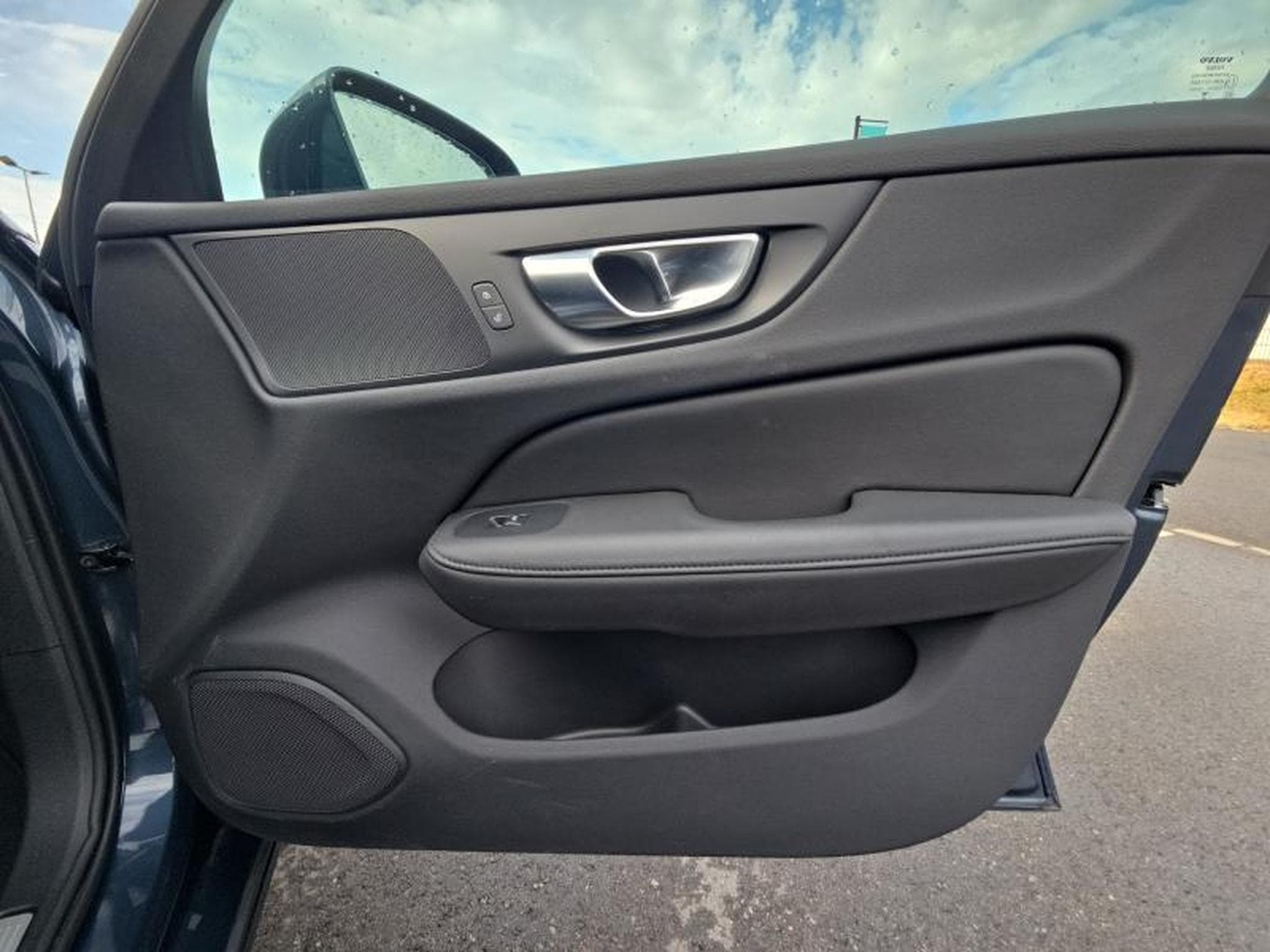Volvo V60 B4 Core / Essence (2025) - Photo 21