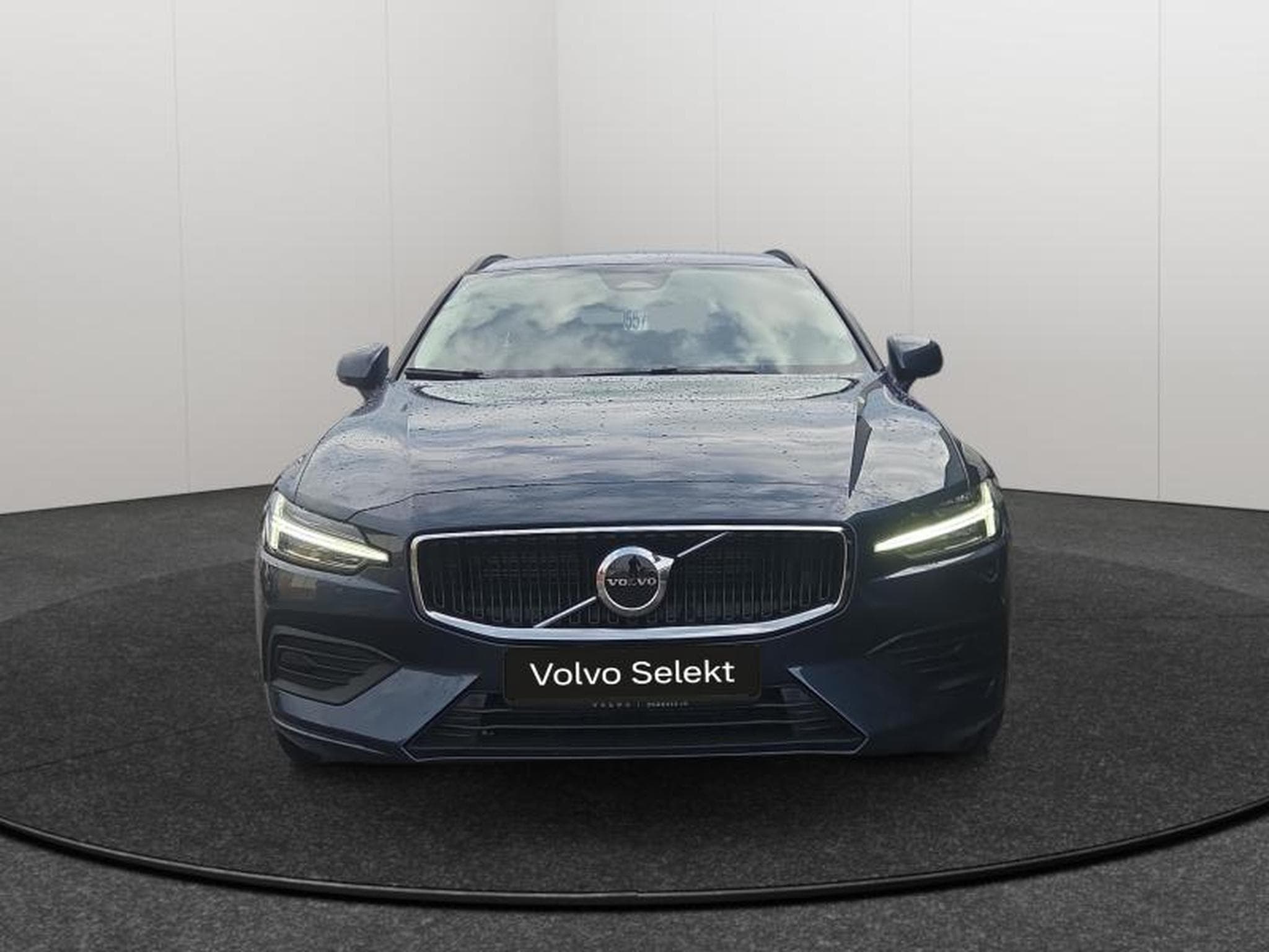 Volvo V60 B4 Core / Essence (2025) - Photo 8