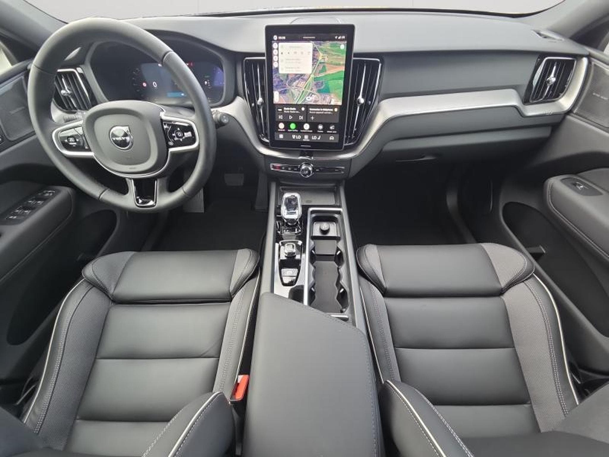 Volvo XC60 T6 AWD Black Edition Plus 2026 / Hybride (2025) - Photo 10