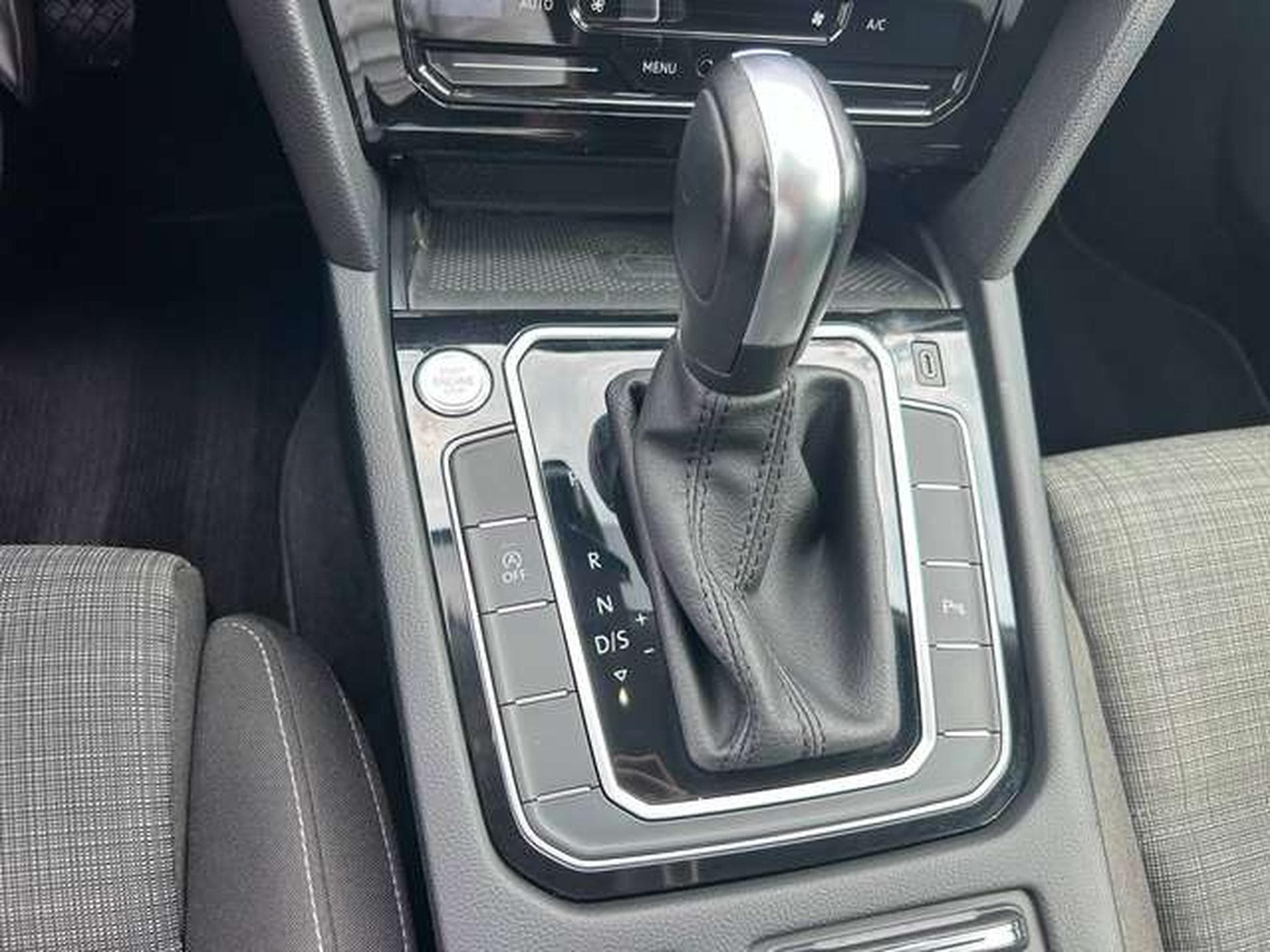 VW Passat Passat SW 2.0 TDi Style Business DSG (2020) - Photo 15