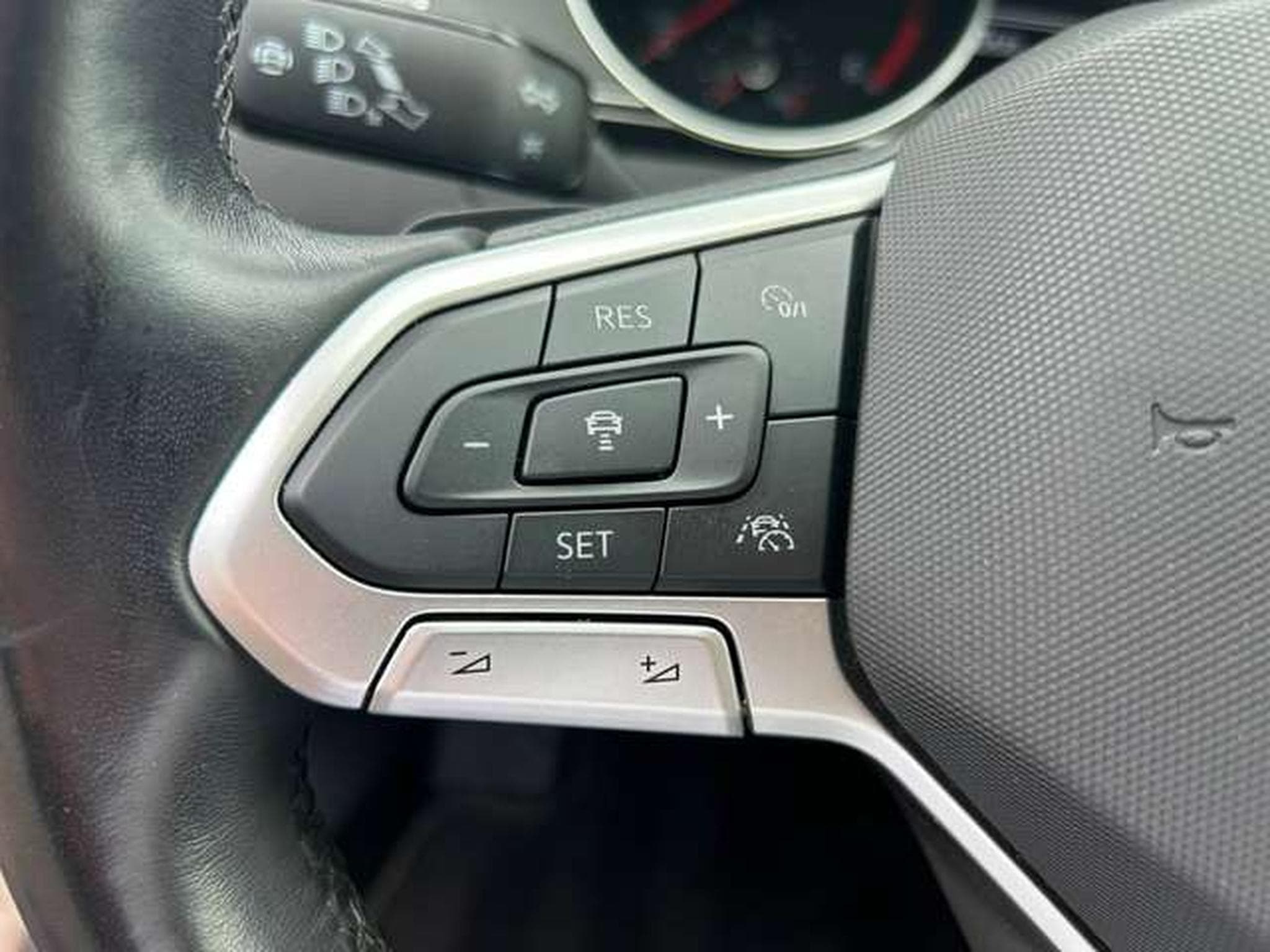 VW Passat Passat SW 2.0 TDi Style Business DSG (2020) - Photo 17