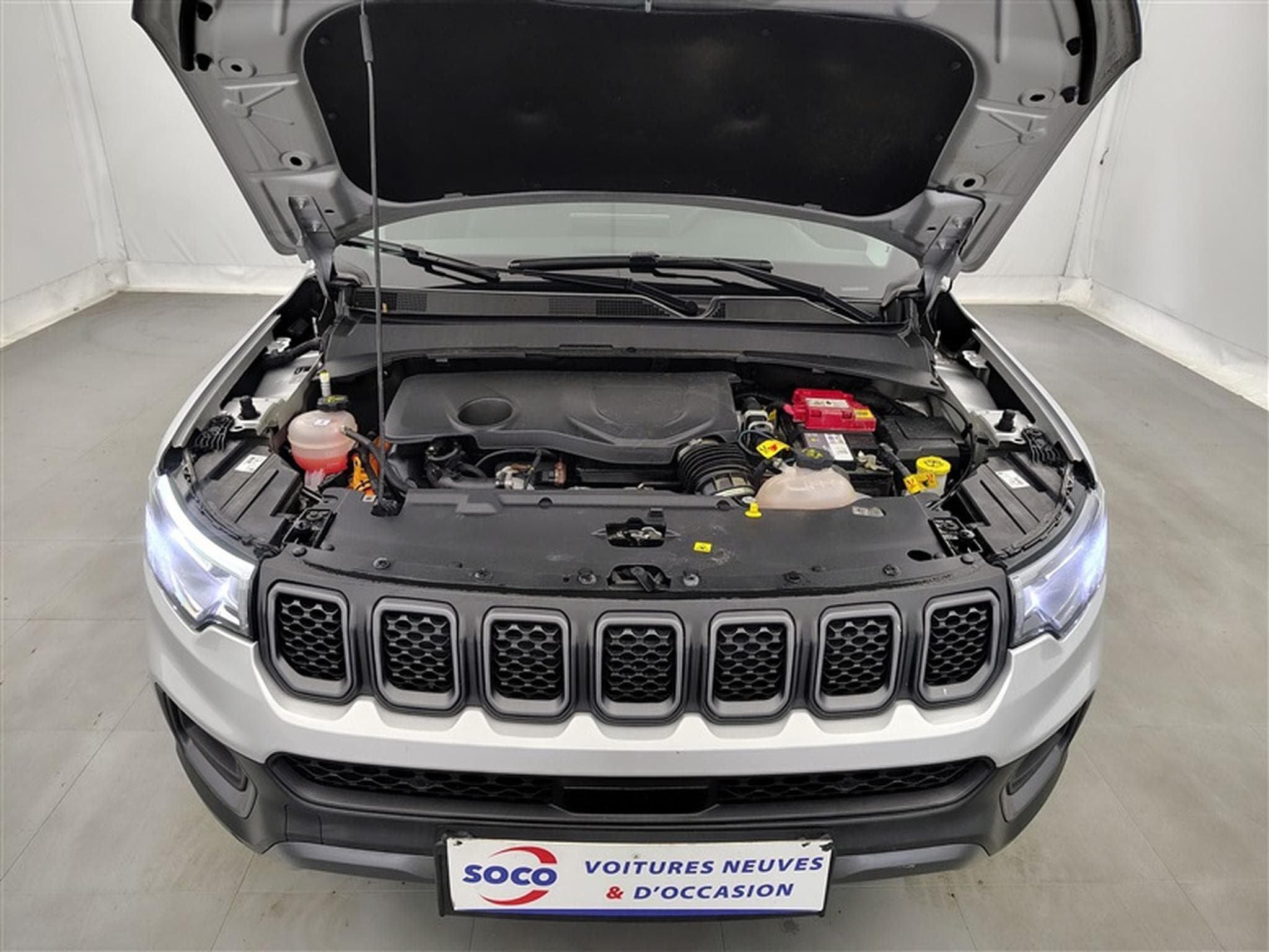Jeep Compass 1.3 Turbo eAWD PHEV Trailhawk NAVI / FULL LED / CUIR PARTIEL (2023) - Photo 19