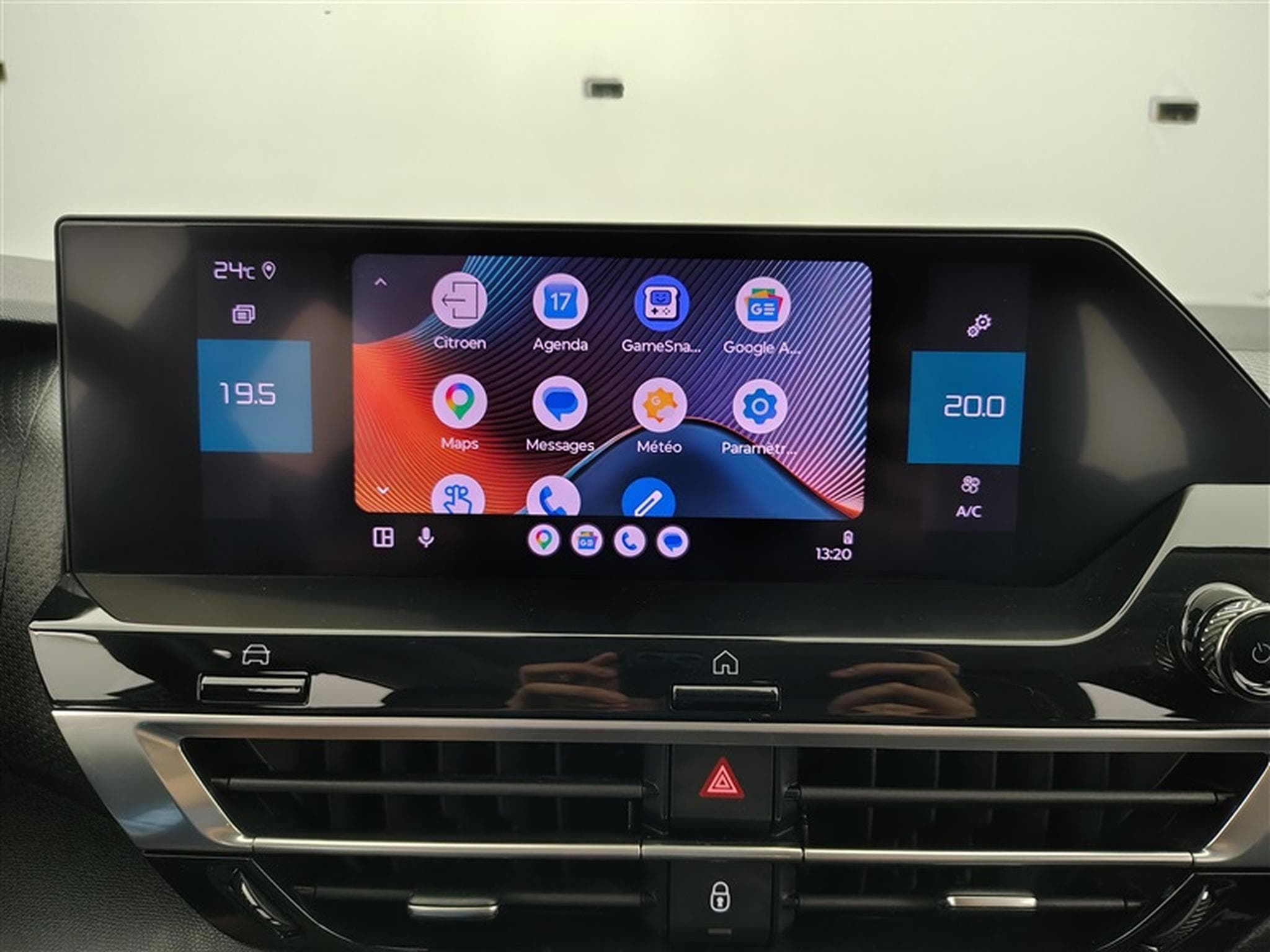Citroen C4 1.2 PureTech Shine Pack CUIR/NAVI/TO PANO/FULL LED/JA (2022) - Photo 21