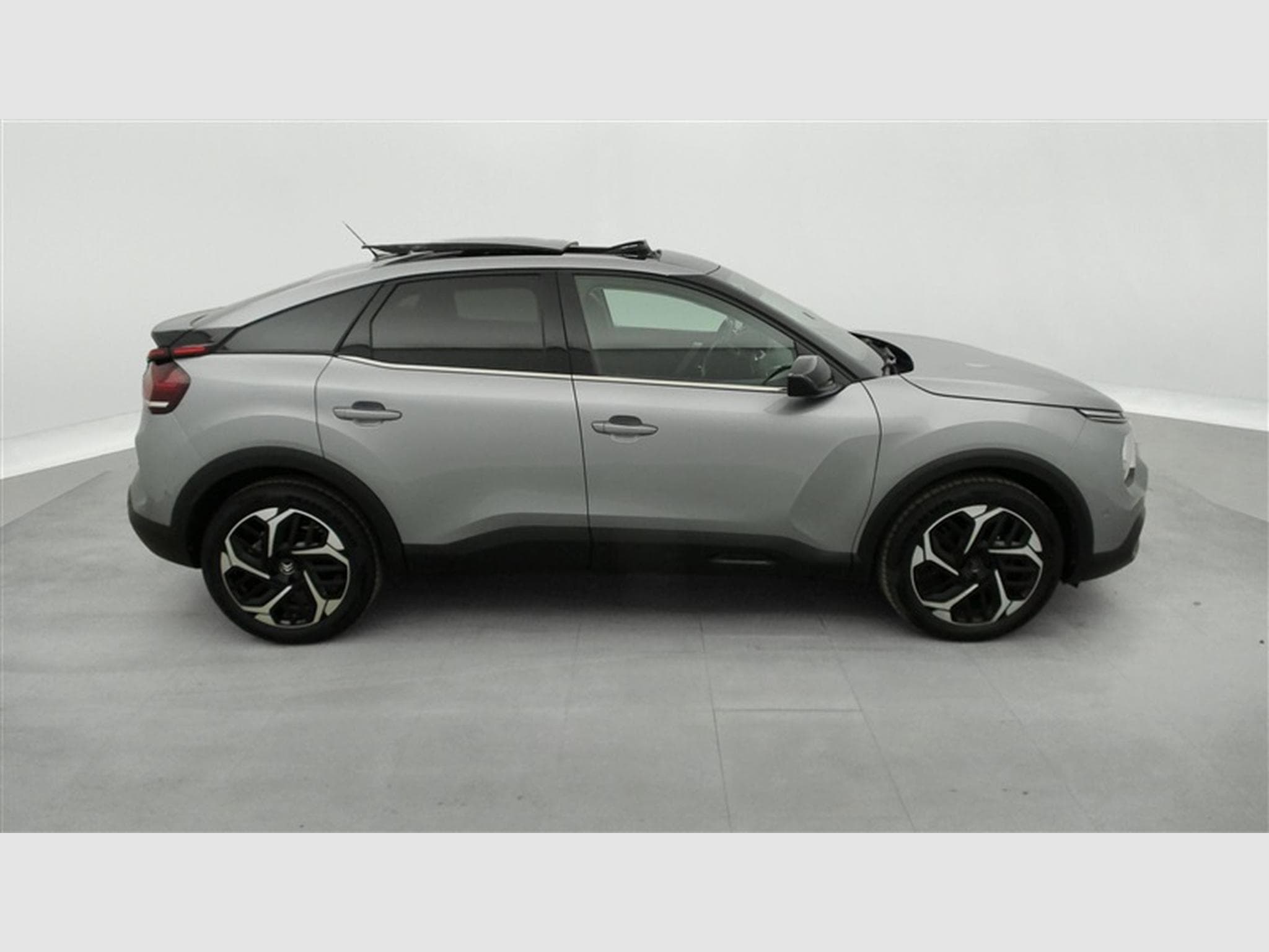 Citroen C4 1.2 PureTech Shine Pack CUIR/NAVI/TO PANO/FULL LED/JA (2022) - Photo 25