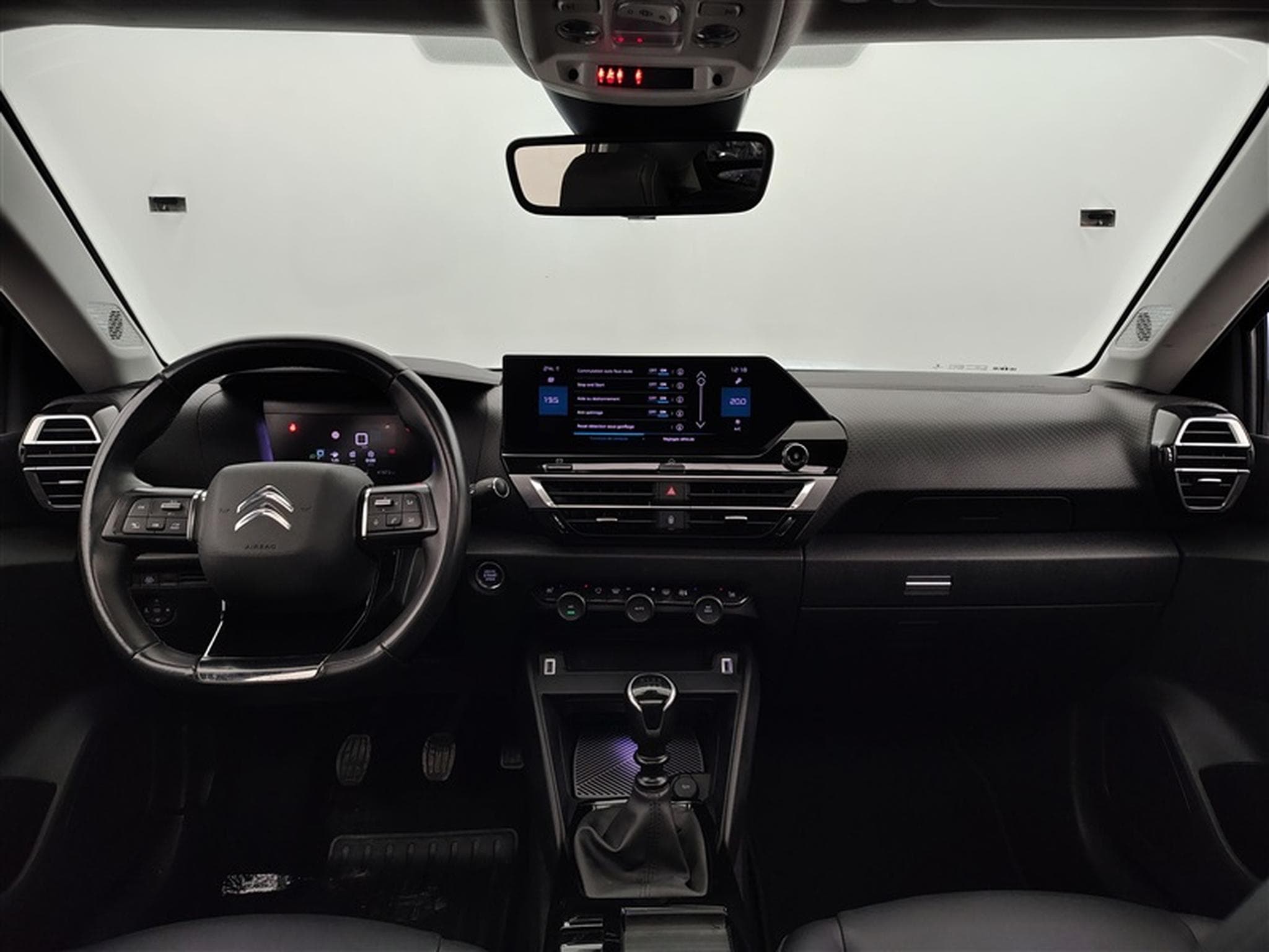 Citroen C4 1.2 PureTech Shine Pack CUIR/NAVI/TO PANO/FULL LED/JA (2022) - Photo 8