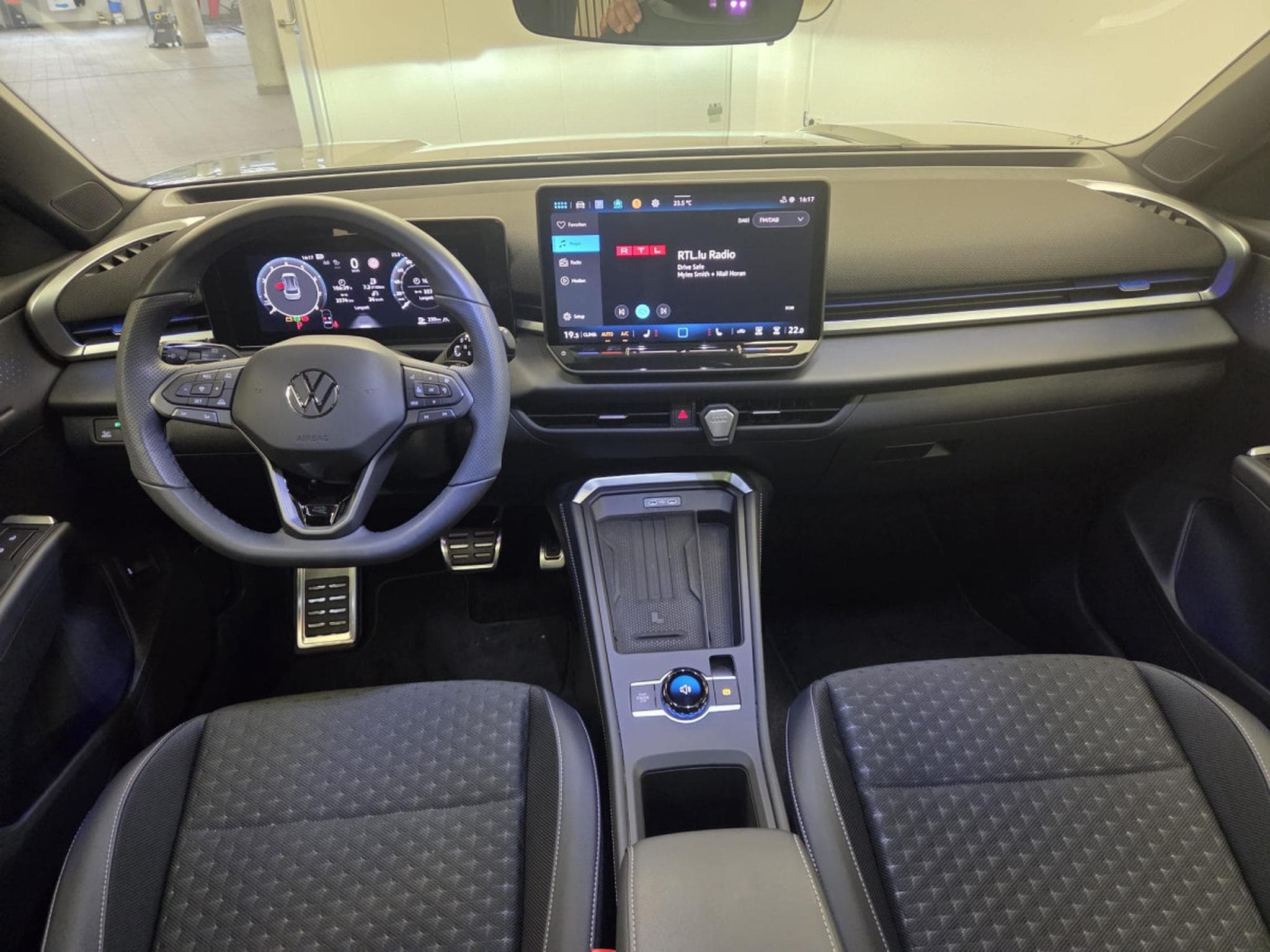 VW T-Roc T-ROC TSI R-Line 150 CV / 110 KW  DSG (2026) - Photo 5