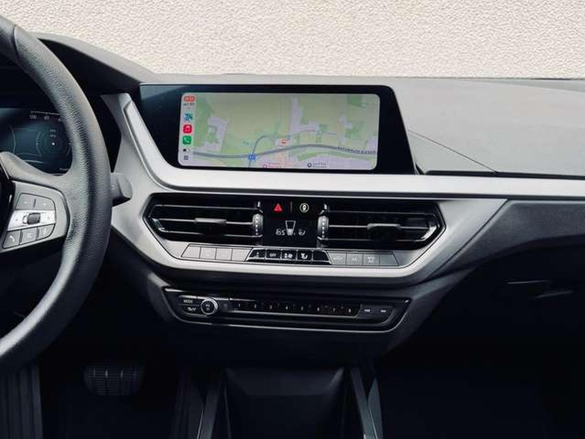 BMW 118 118i Automatique // Révisée Et Garantie ✅✅✅ (2022) - Photo 10