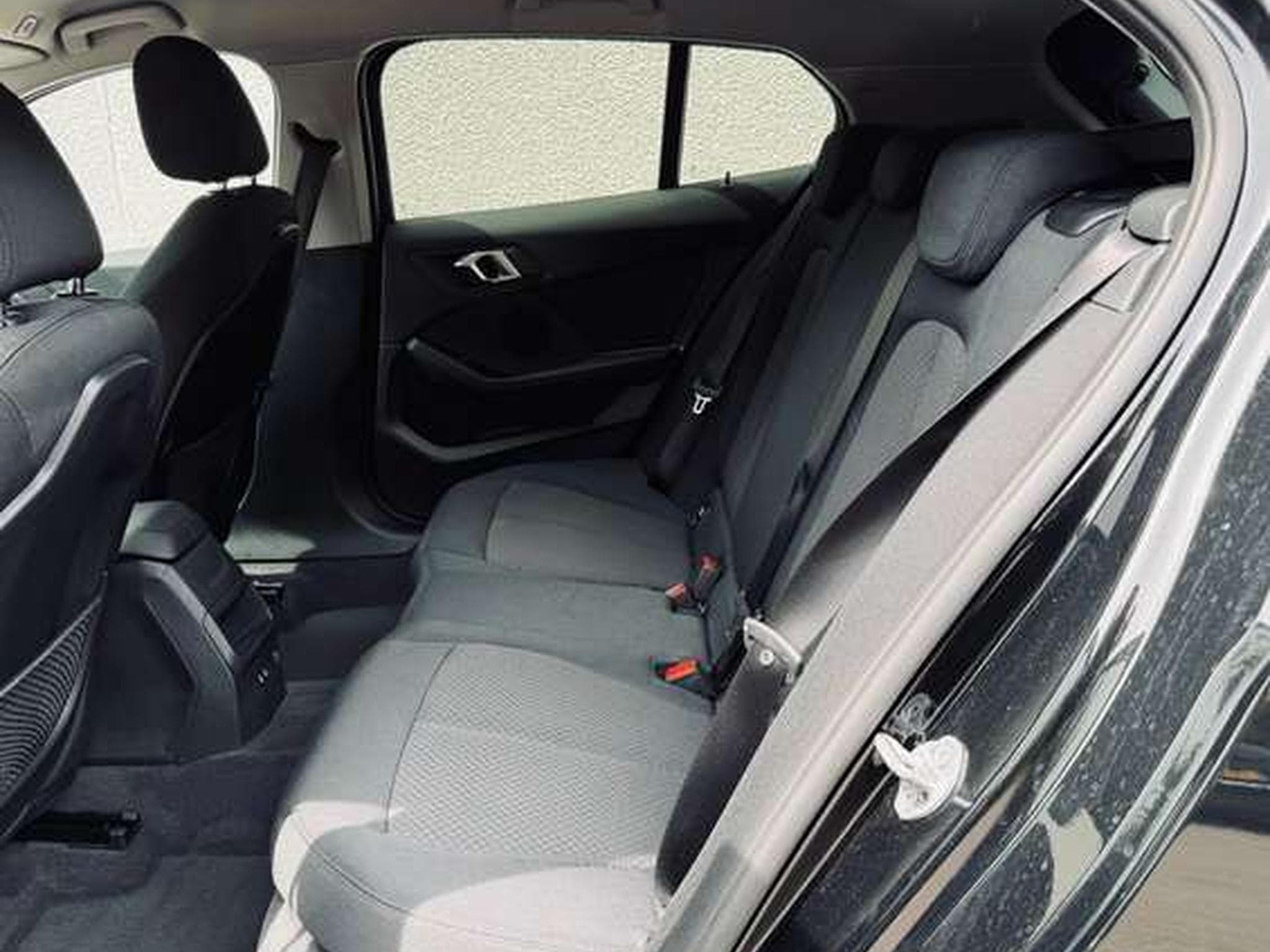 BMW 118 118i Automatique // Révisée Et Garantie ✅✅✅ (2022) - Photo 14